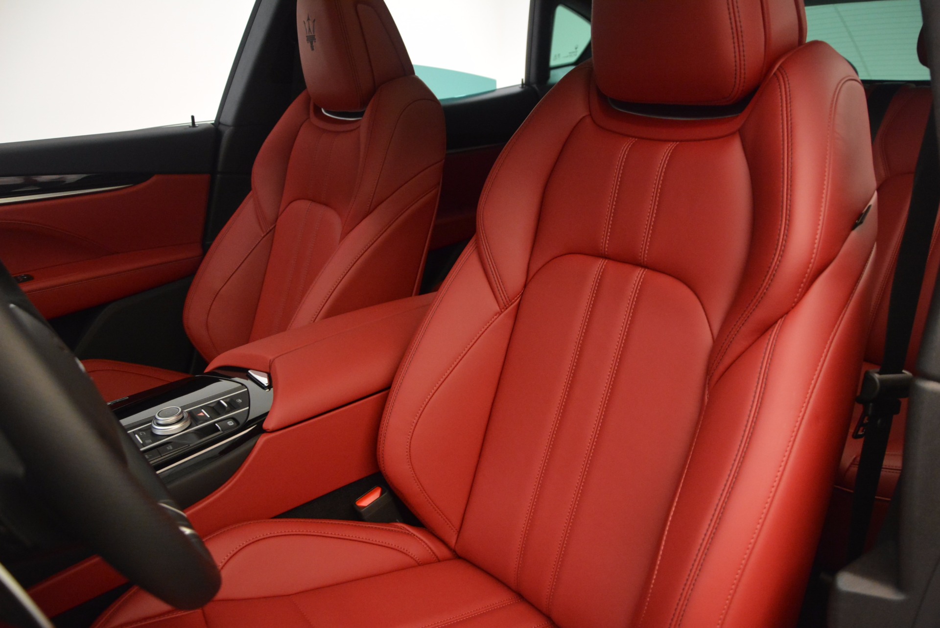 New-2018-Maserati-Levante-Q4-GranSport