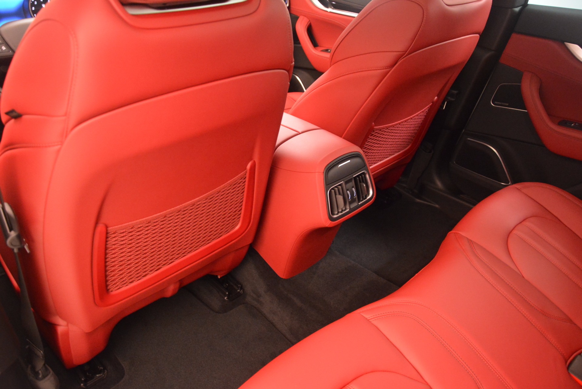 New-2018-Maserati-Levante-Q4-GranSport