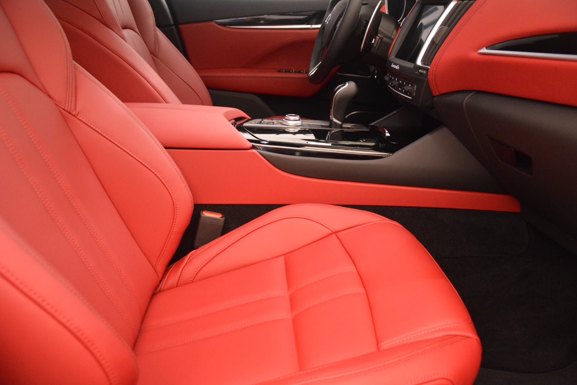 New-2018-Maserati-Levante-Q4-GranSport