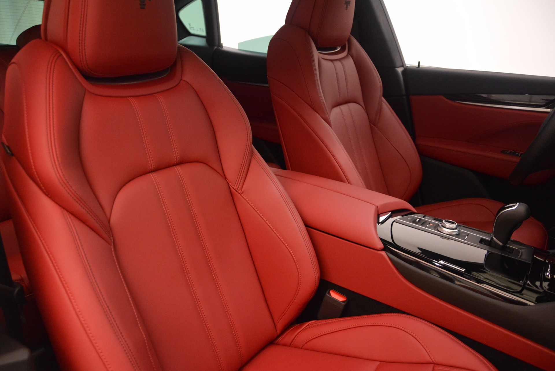 New-2018-Maserati-Levante-Q4-GranSport