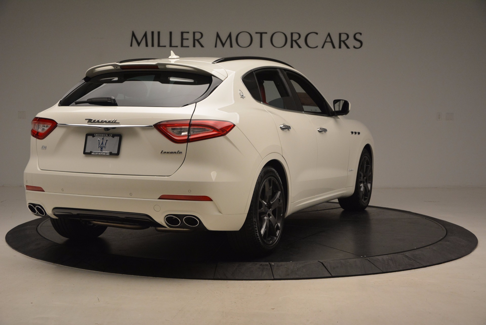 New-2018-Maserati-Levante-Q4-GranSport