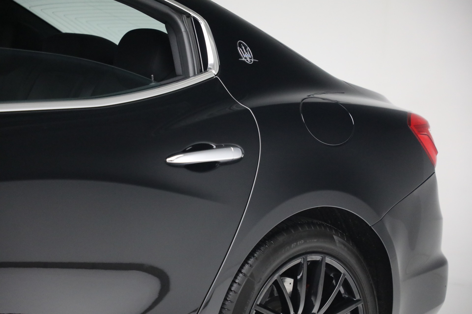 Used-2018-Maserati-Ghibli-S-Q4-Gransport