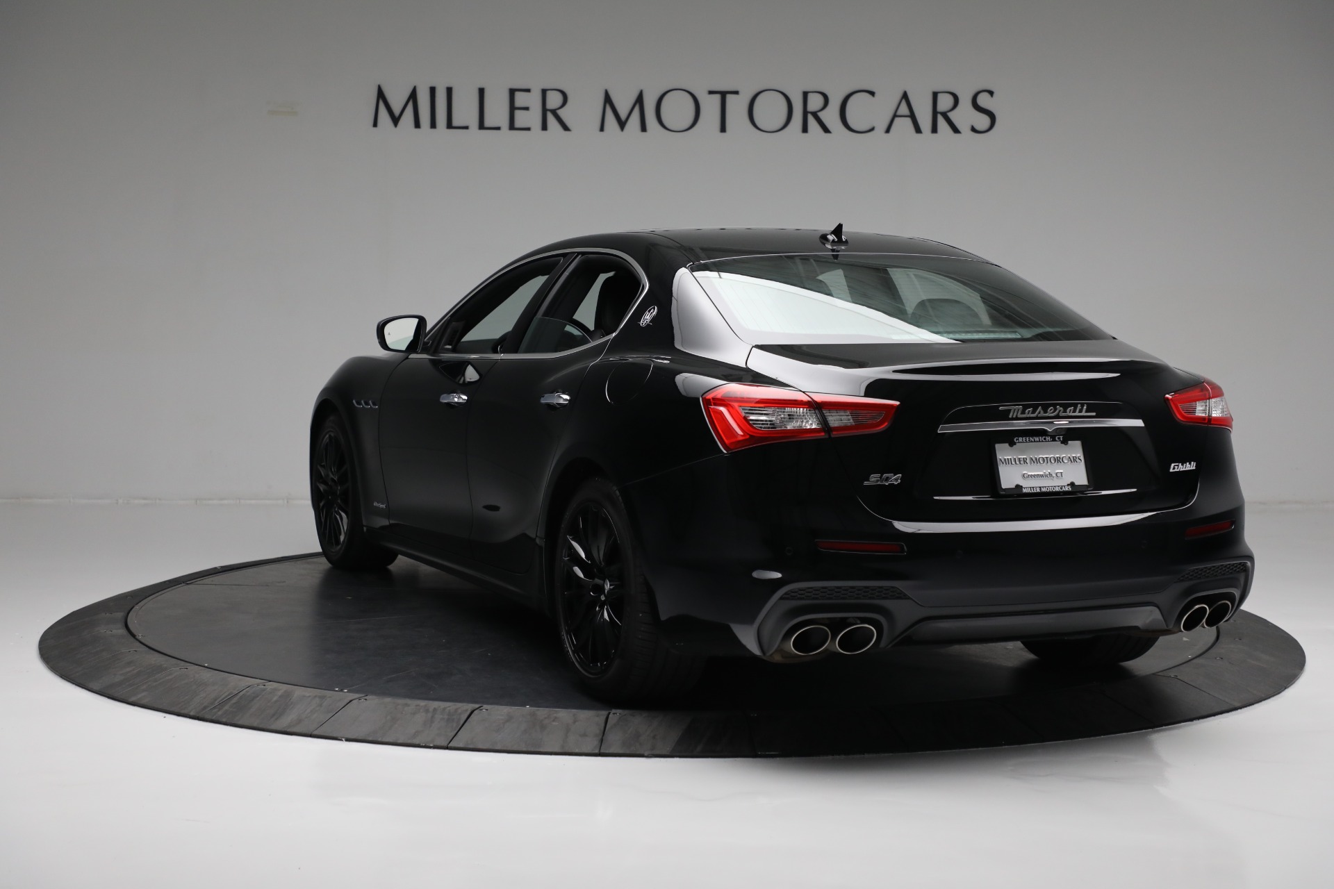 Used-2018-Maserati-Ghibli-S-Q4-Gransport