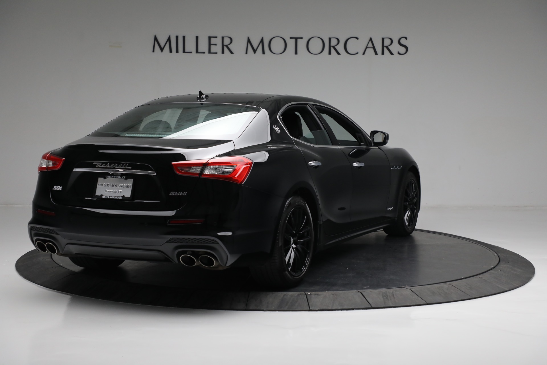 Used-2018-Maserati-Ghibli-S-Q4-Gransport