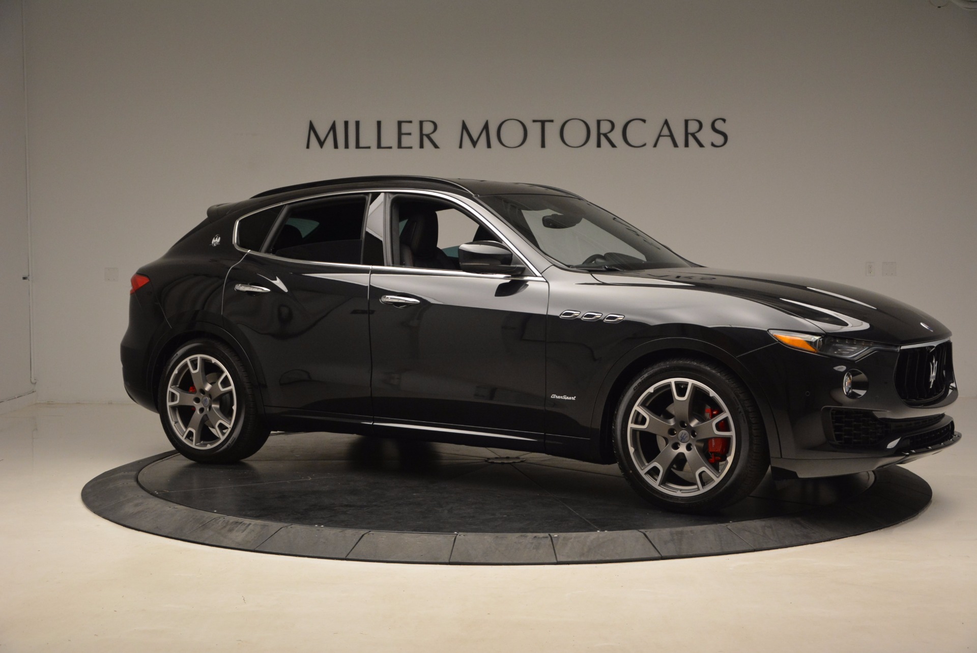 New-2018-Maserati-Levante-S-Q4-GRANSPORT