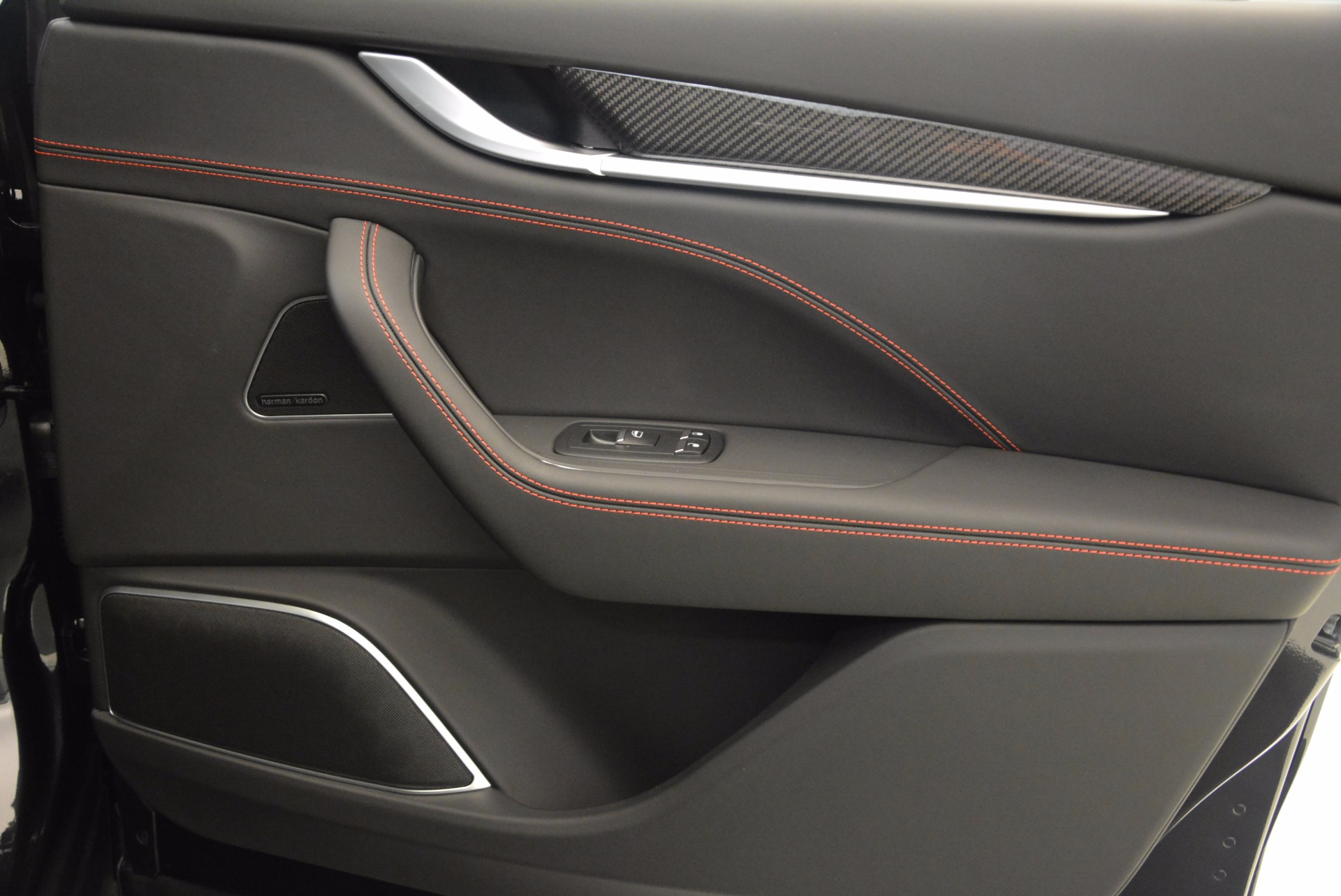 New-2018-Maserati-Levante-S-Q4-GRANSPORT