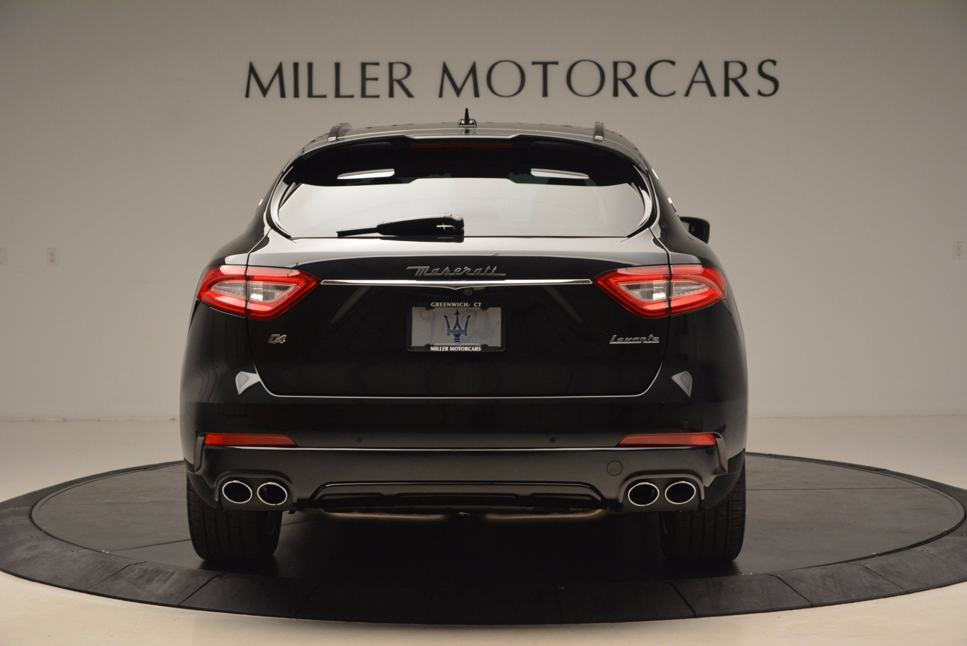 New-2018-Maserati-Levante-S-Q4-GRANSPORT