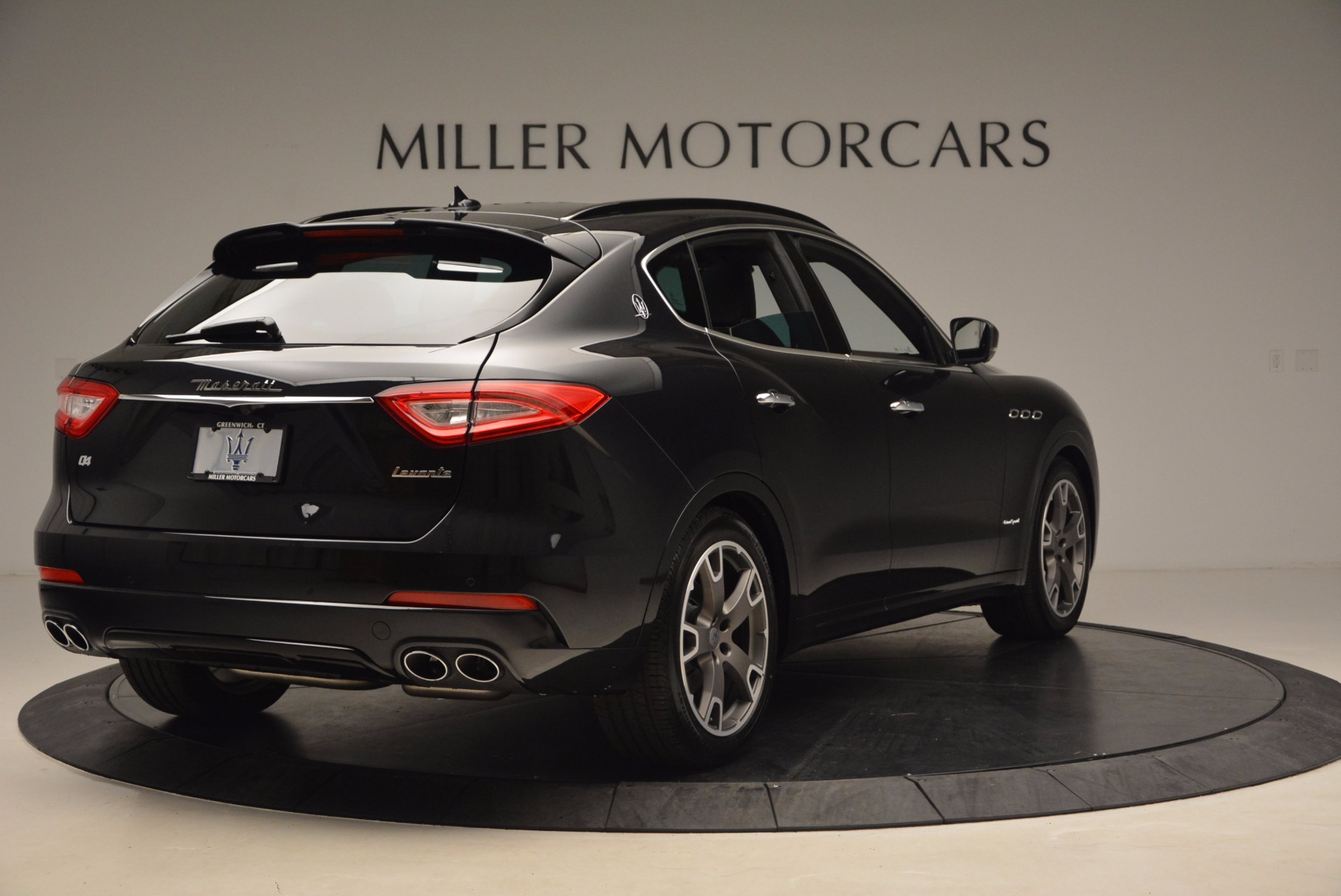 New-2018-Maserati-Levante-S-Q4-GRANSPORT