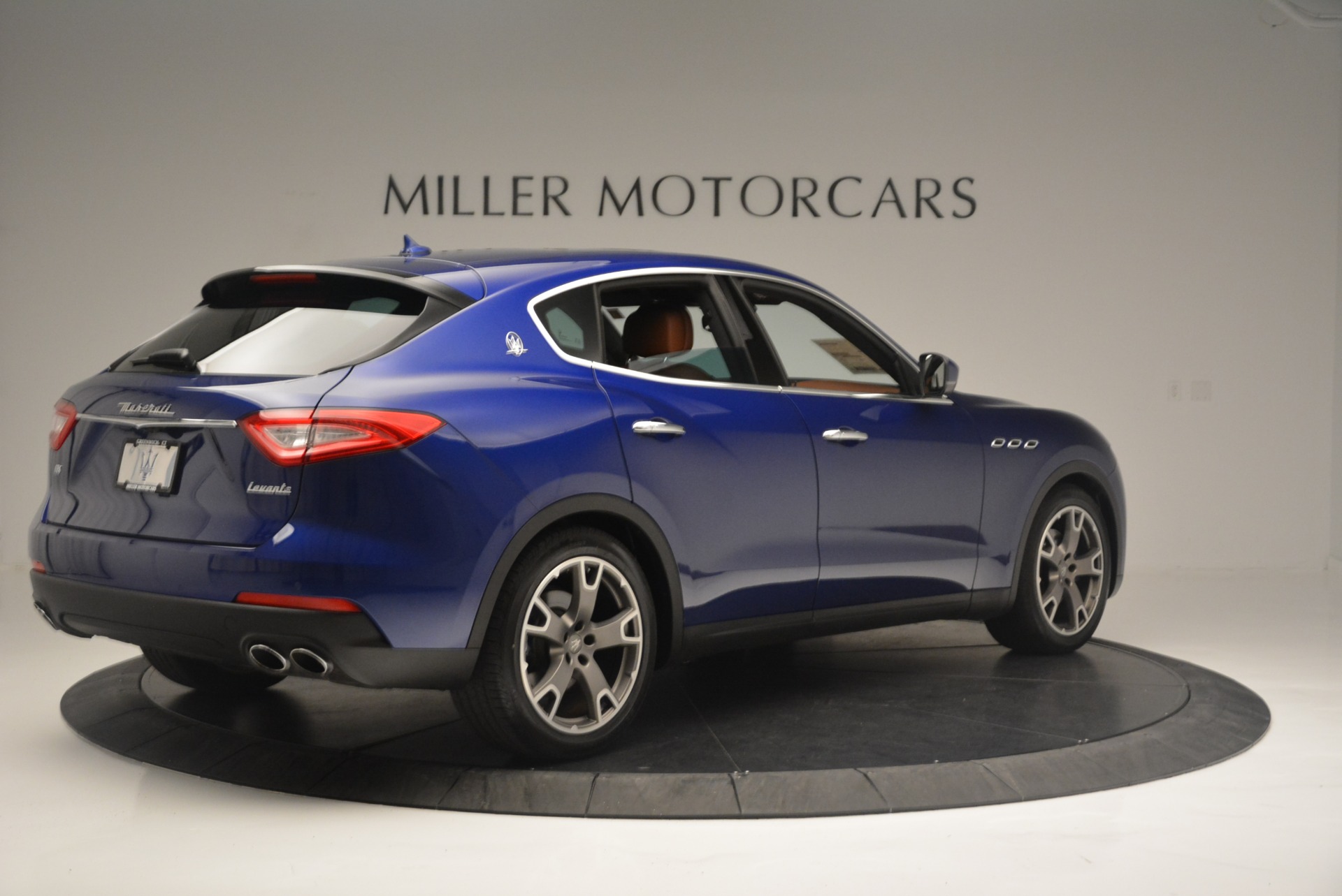 Used-2018-Maserati-Levante-Q4