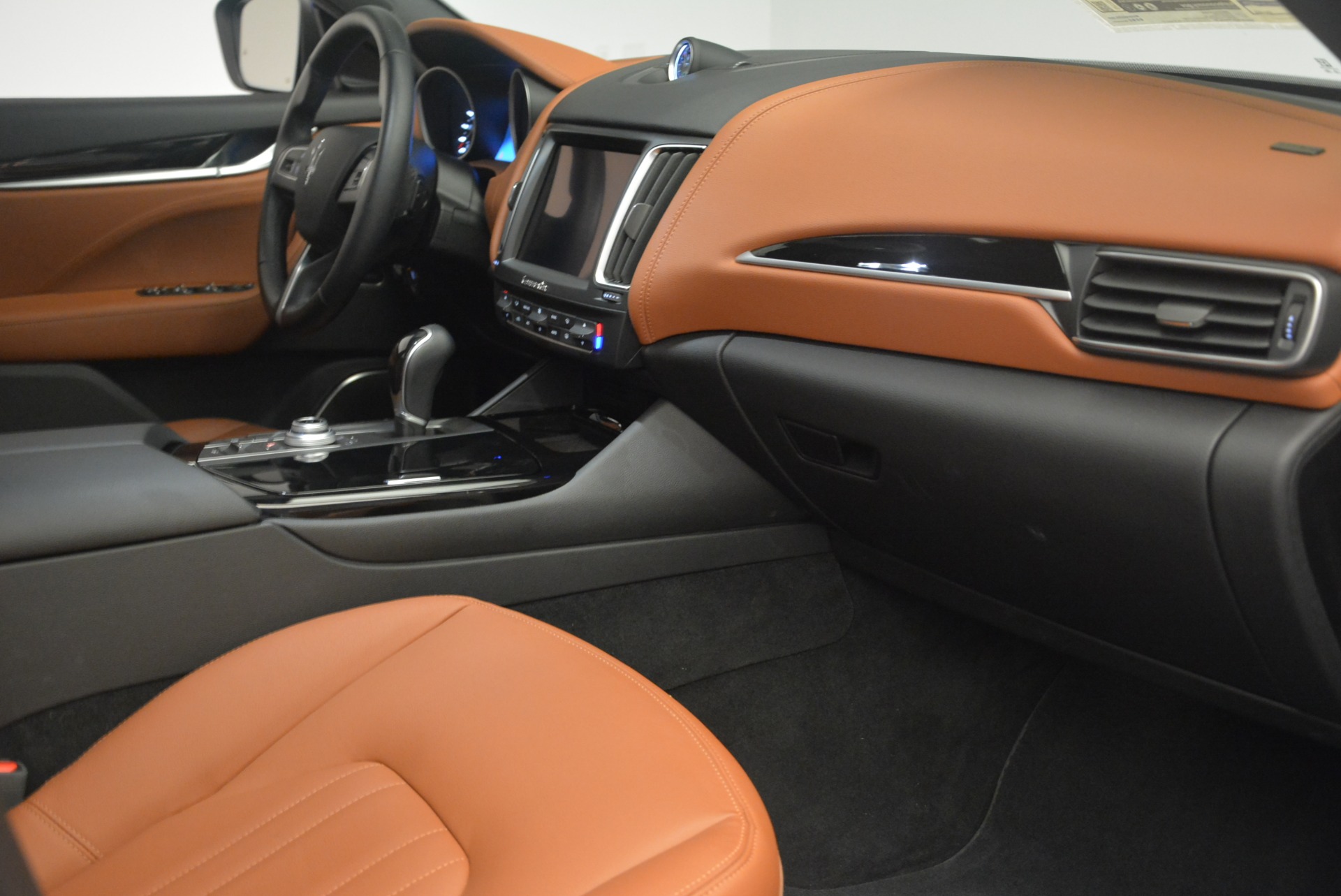 Used-2018-Maserati-Levante-Q4