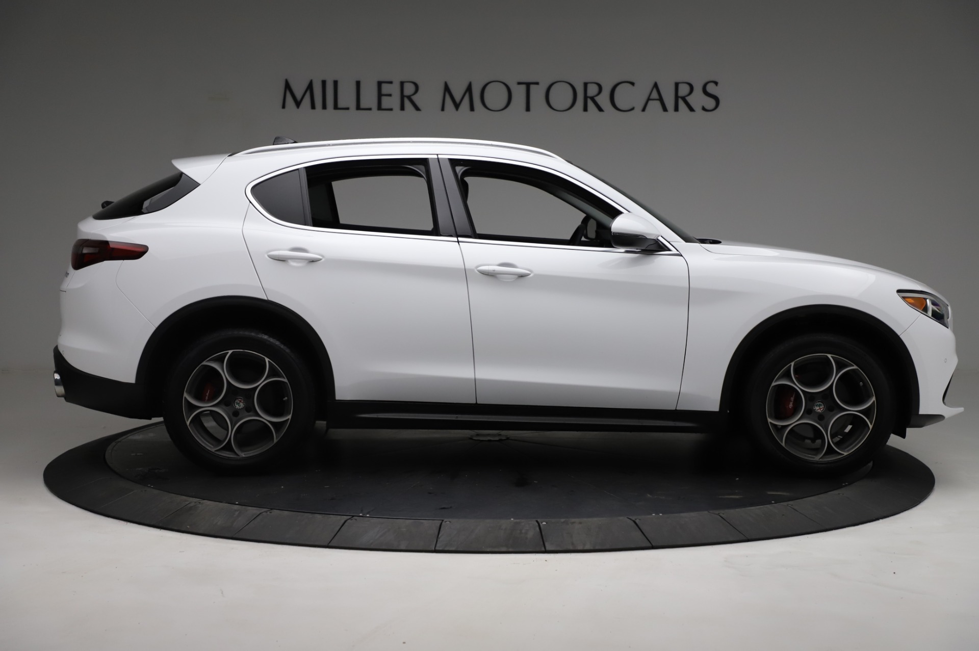 Used-2018-Alfa-Romeo-Stelvio-Q4