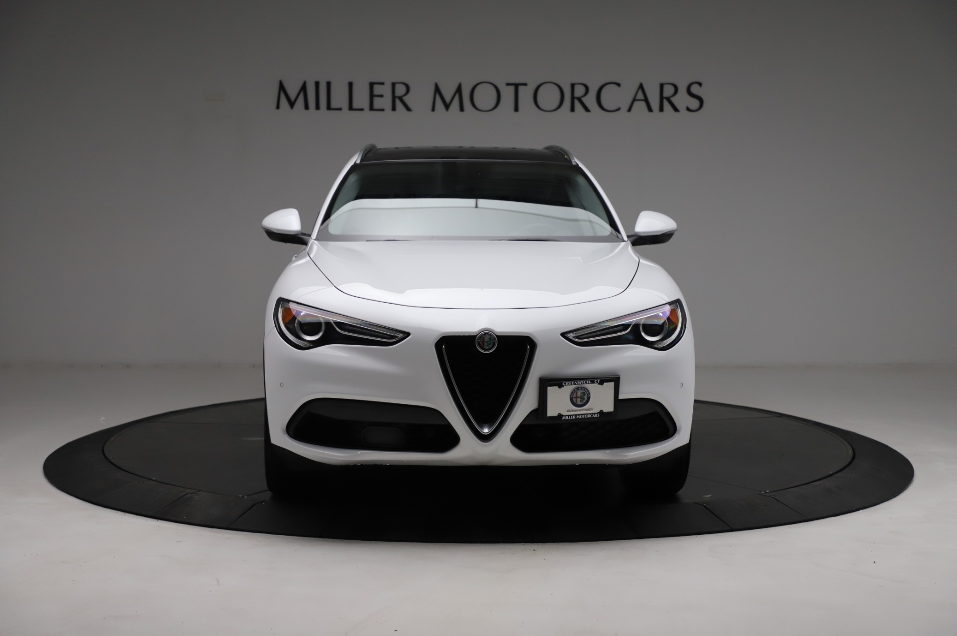 Used-2018-Alfa-Romeo-Stelvio-Q4