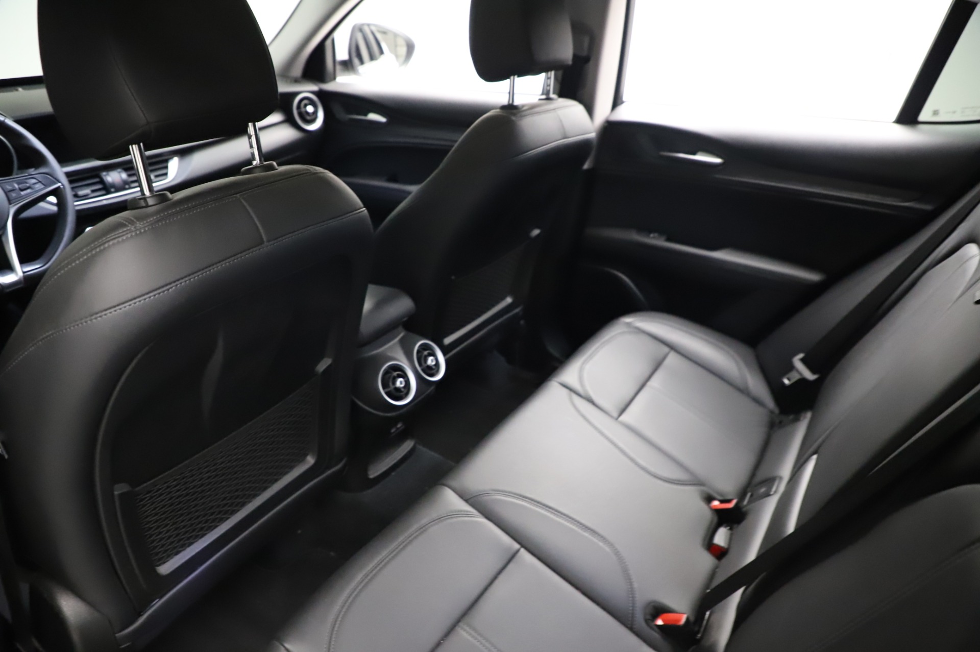 Used-2018-Alfa-Romeo-Stelvio-Q4