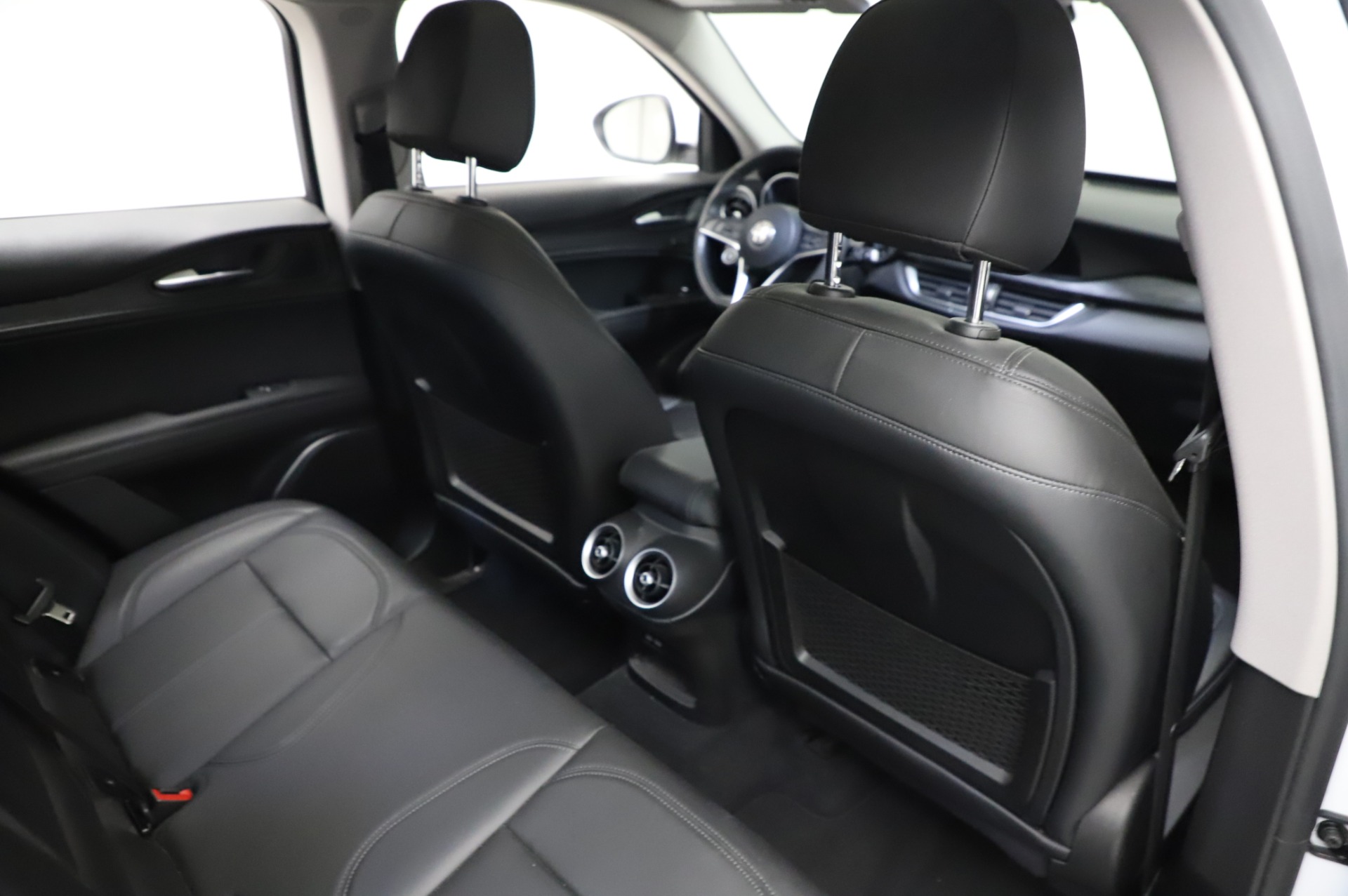 Used-2018-Alfa-Romeo-Stelvio-Q4