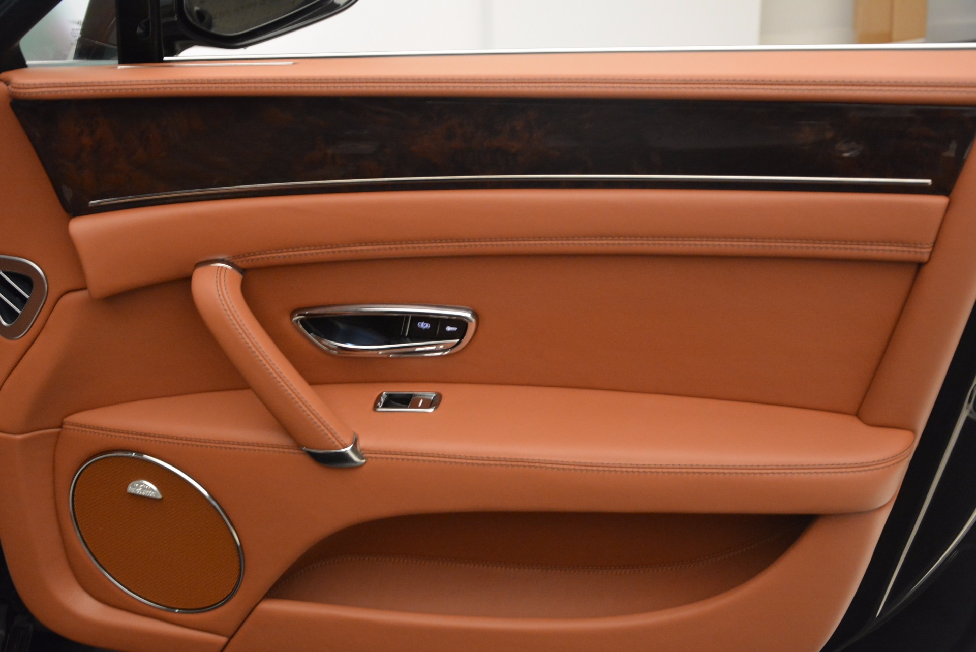 Used-2014-Bentley-Flying-Spur-W12