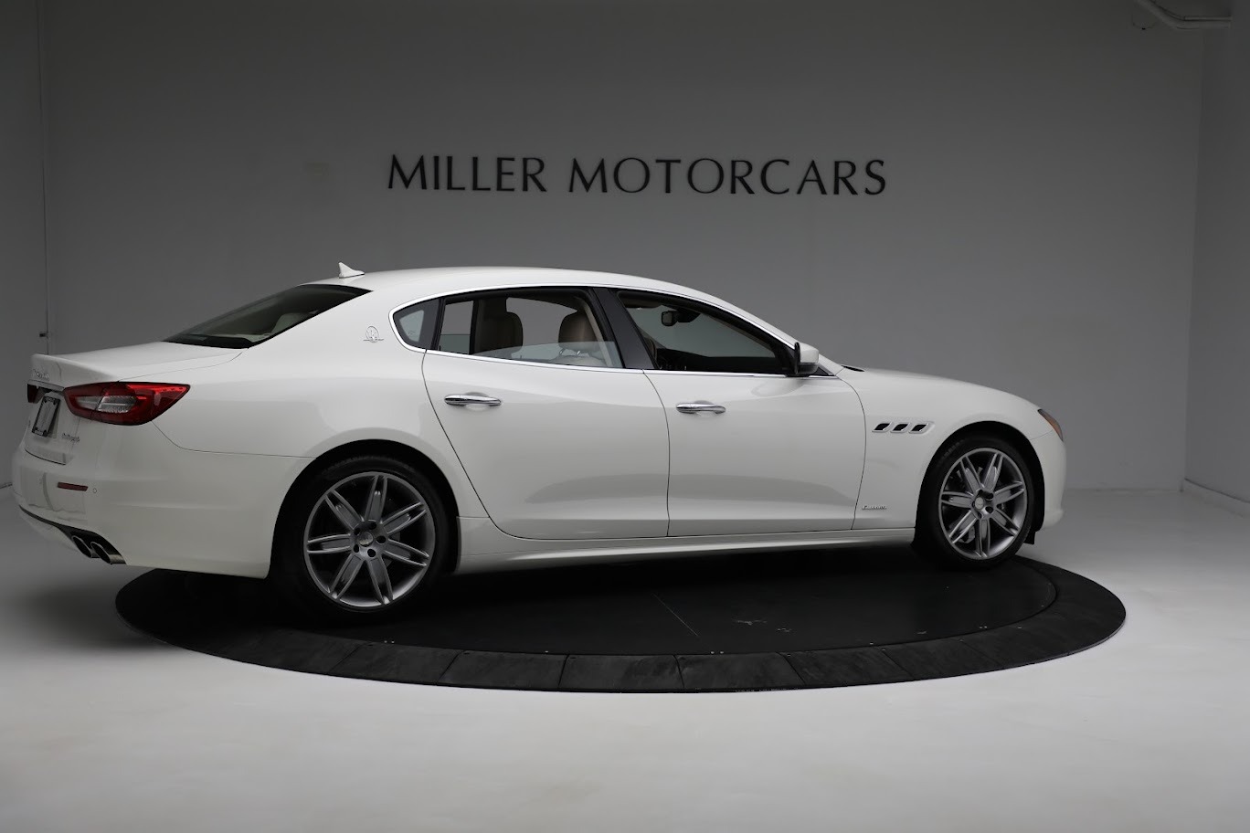 Used-2018-Maserati-Quattroporte-S-Q4-GranLusso