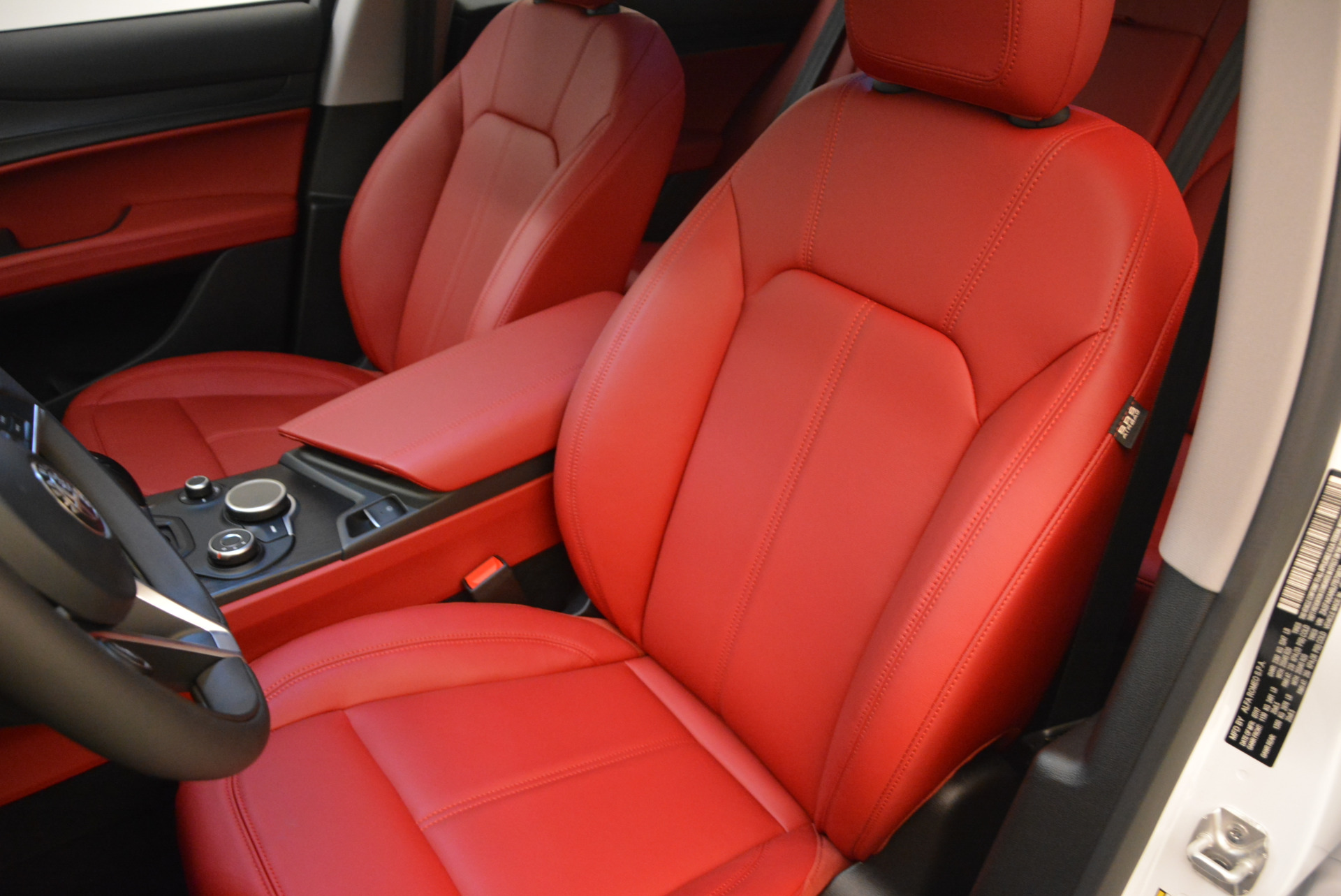 New-2018-Alfa-Romeo-Stelvio-Q4