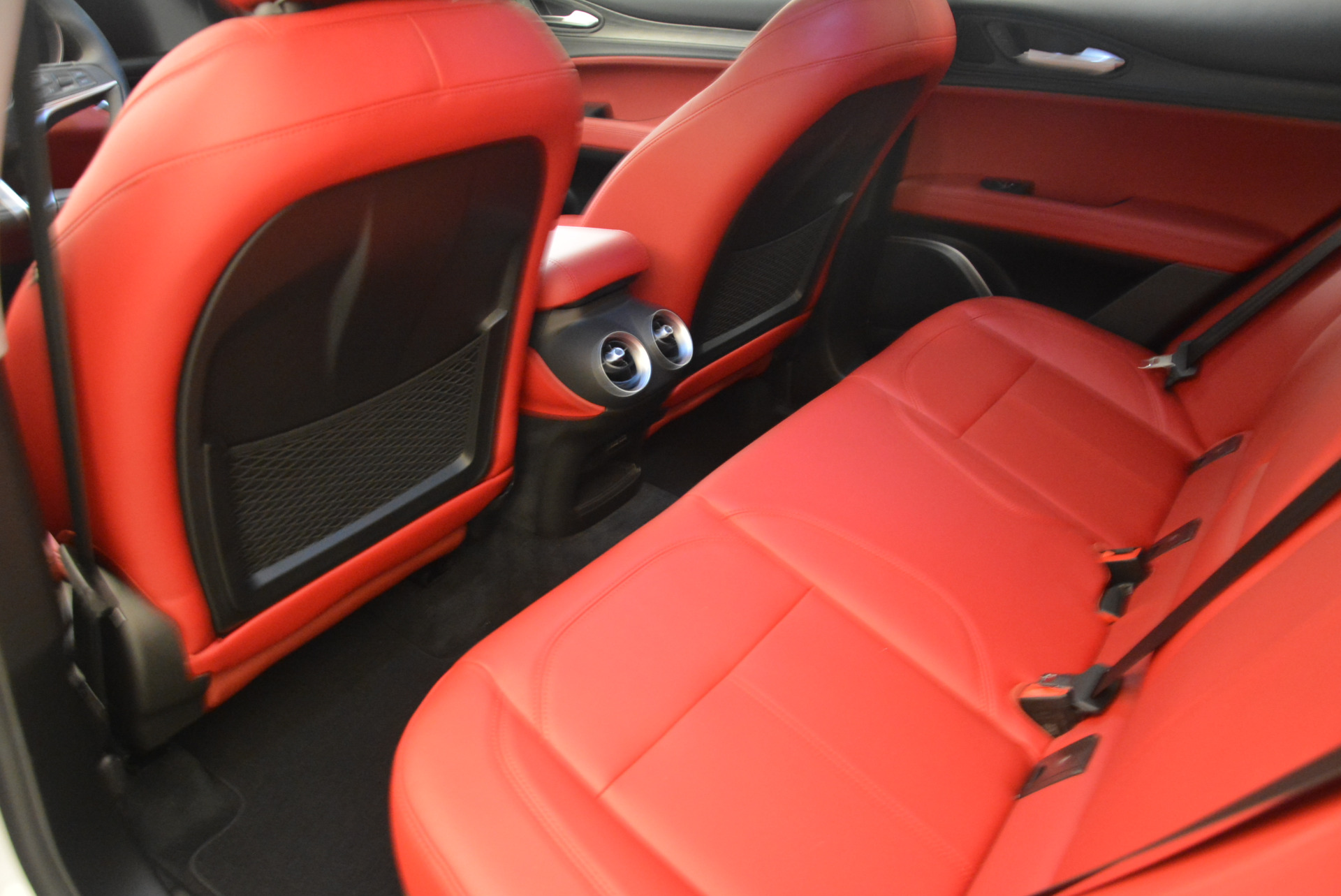 New-2018-Alfa-Romeo-Stelvio-Q4