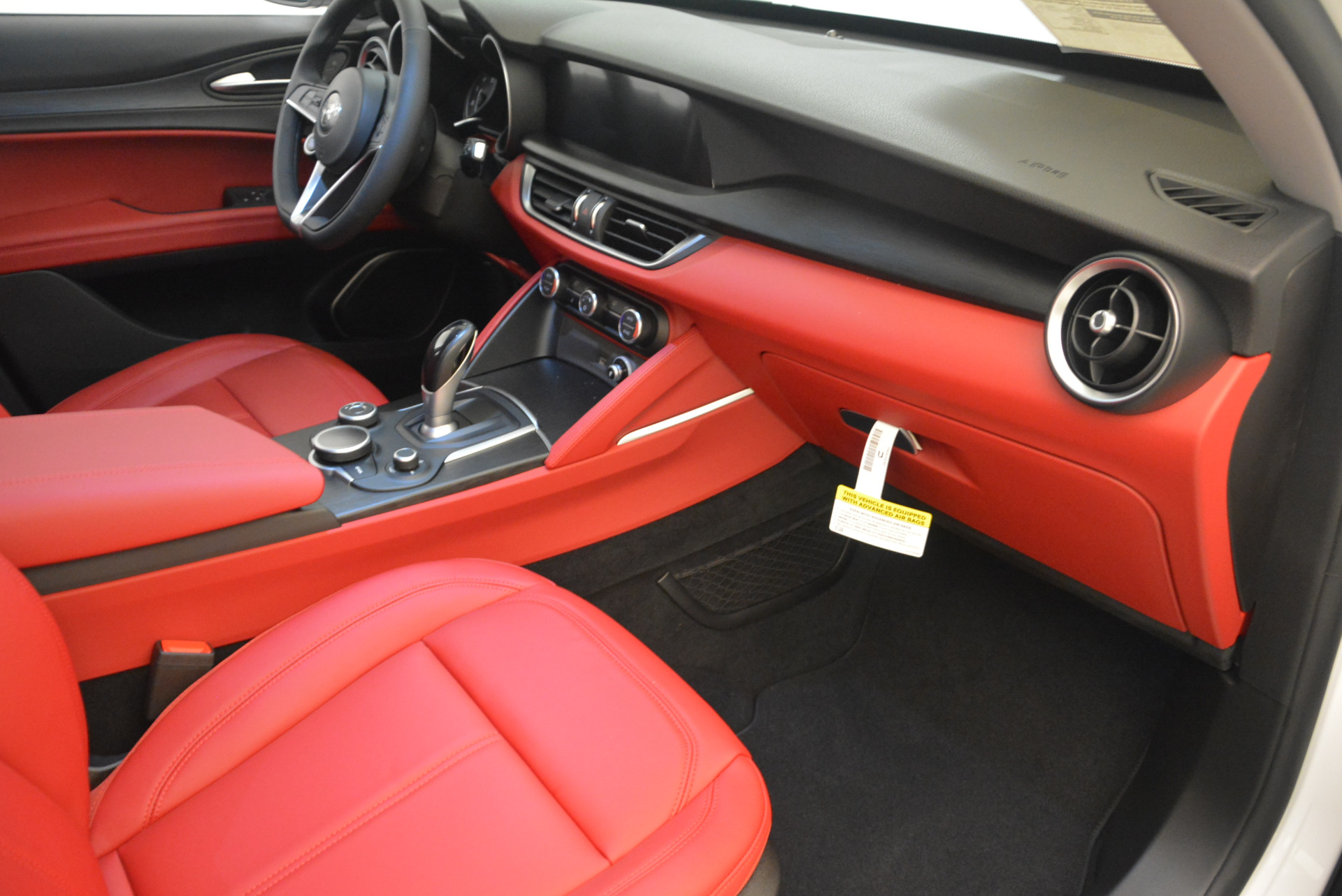 New-2018-Alfa-Romeo-Stelvio-Q4