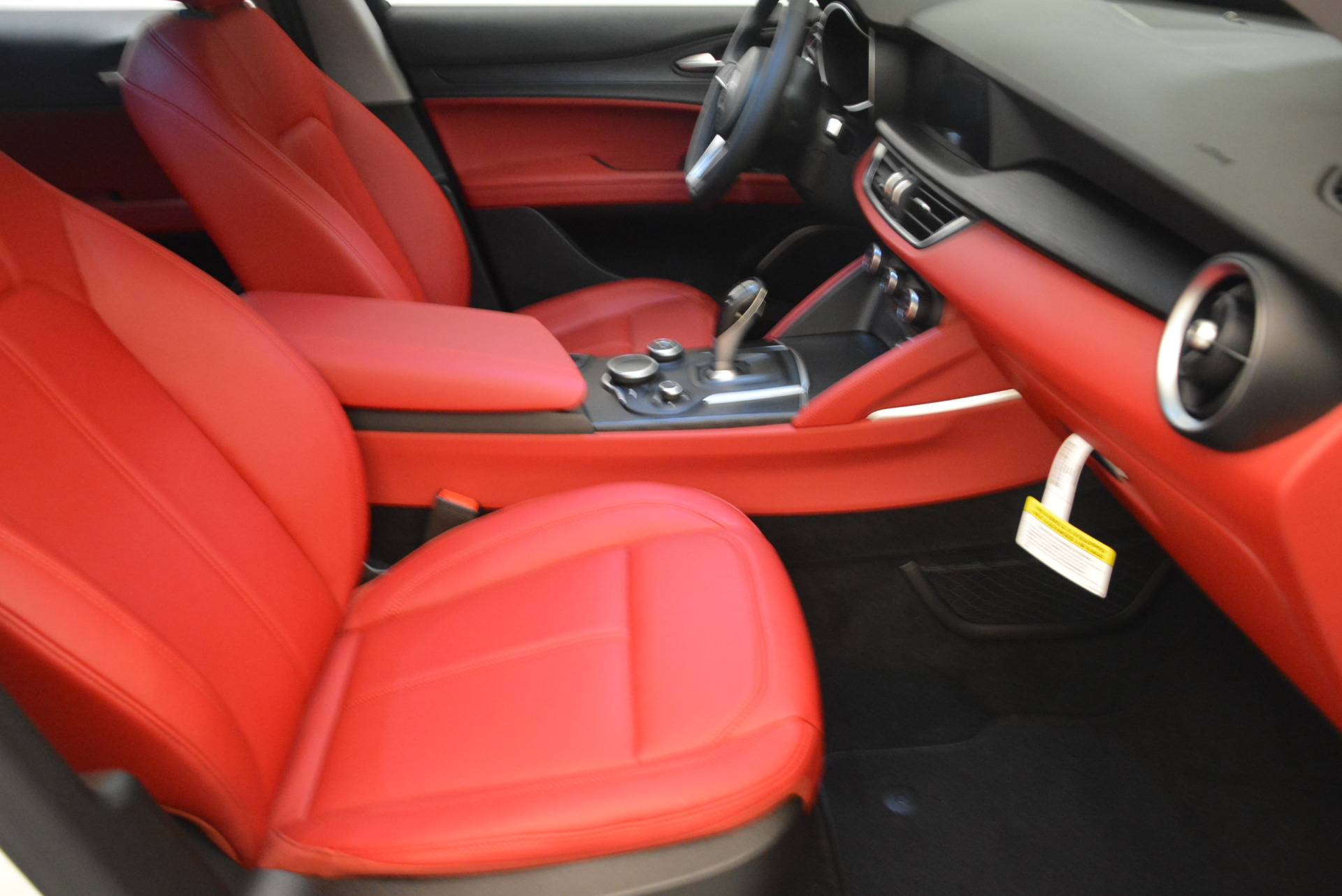 New-2018-Alfa-Romeo-Stelvio-Q4