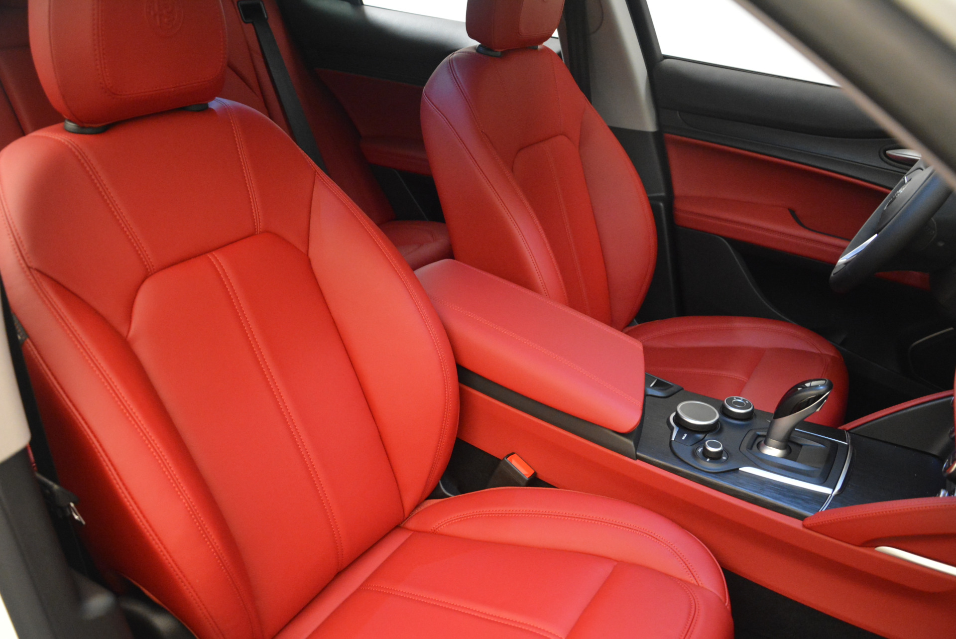 New-2018-Alfa-Romeo-Stelvio-Q4