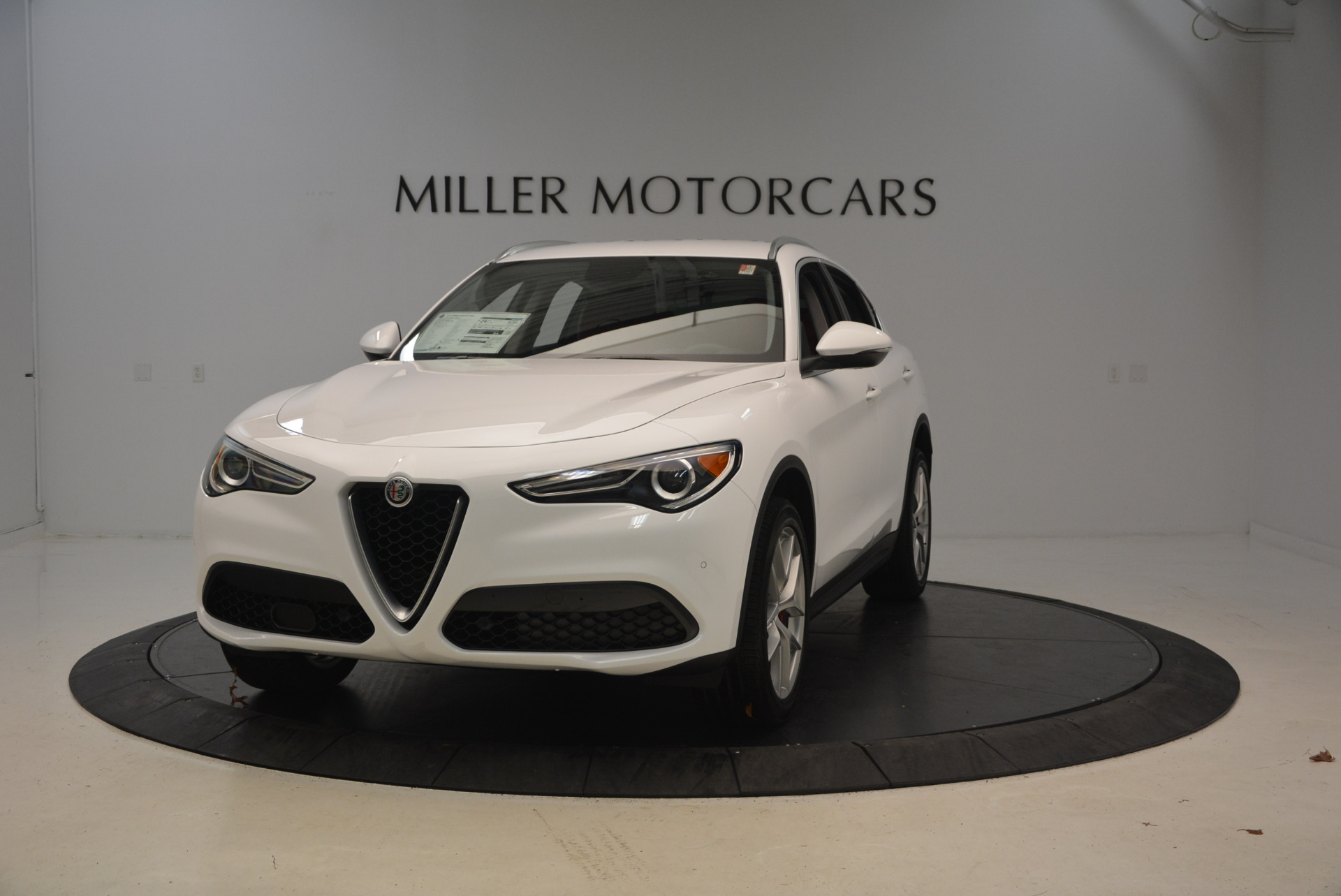 New-2018-Alfa-Romeo-Stelvio-Q4