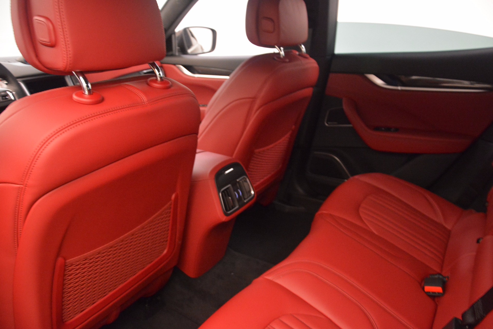 New-2018-Maserati-Levante-S-Q4-GranLusso