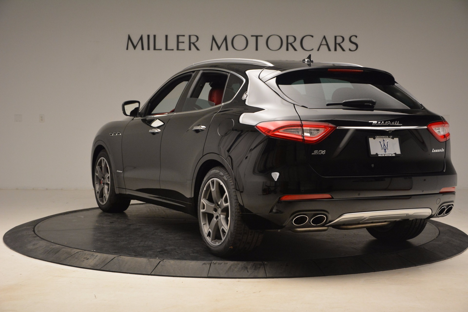 New-2018-Maserati-Levante-S-Q4-GranLusso