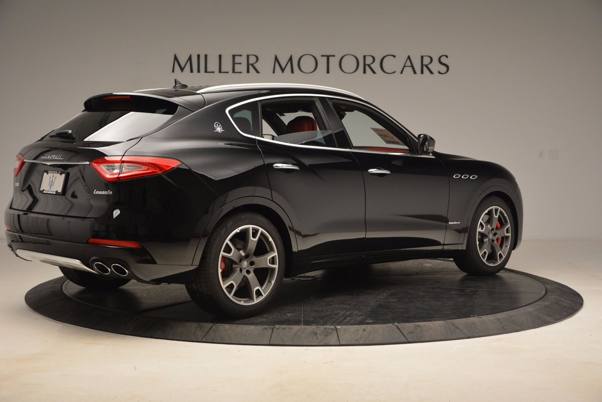 New-2018-Maserati-Levante-S-Q4-GranLusso