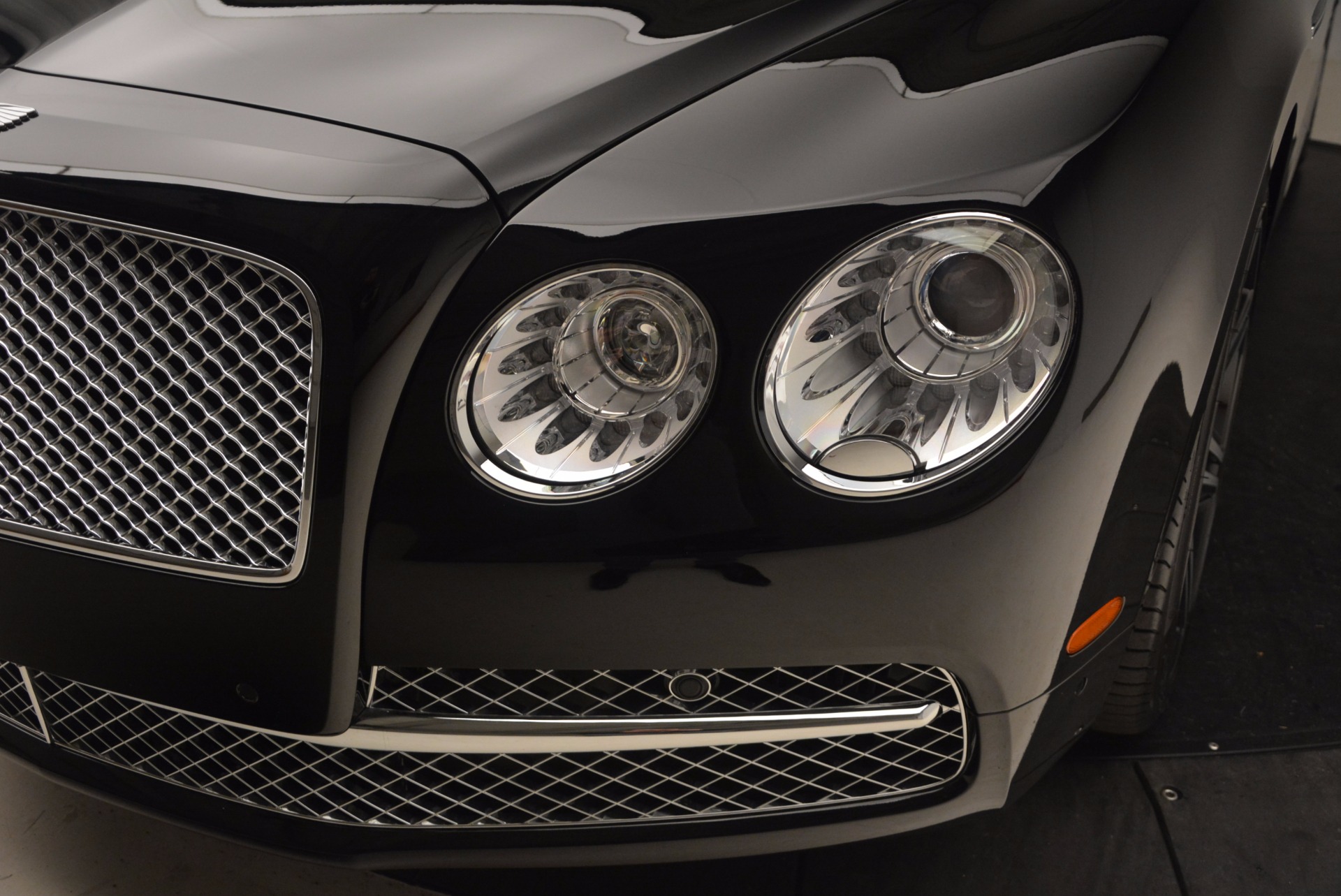 New-2017-Bentley-Flying-Spur-W12