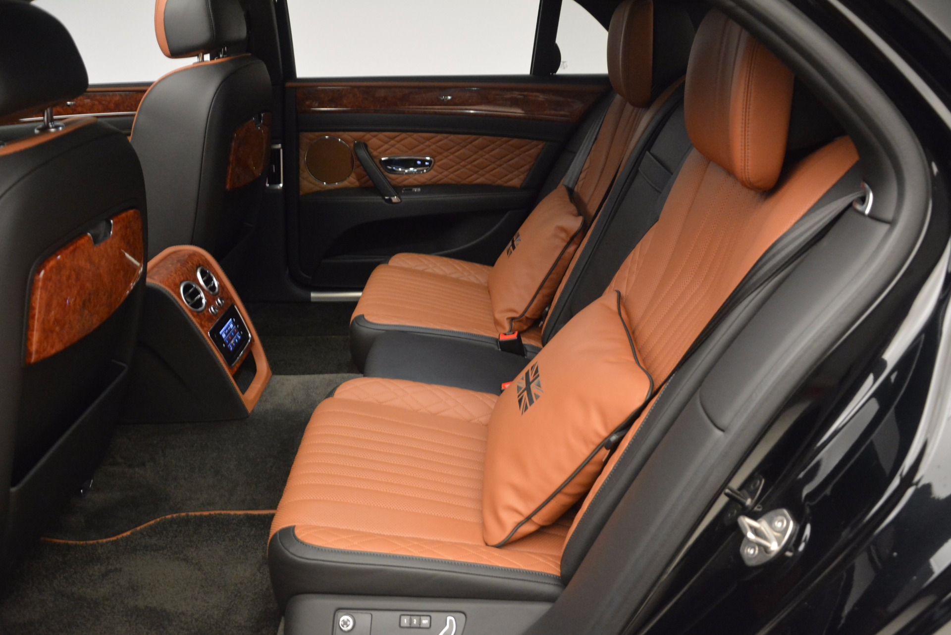 New-2017-Bentley-Flying-Spur-W12