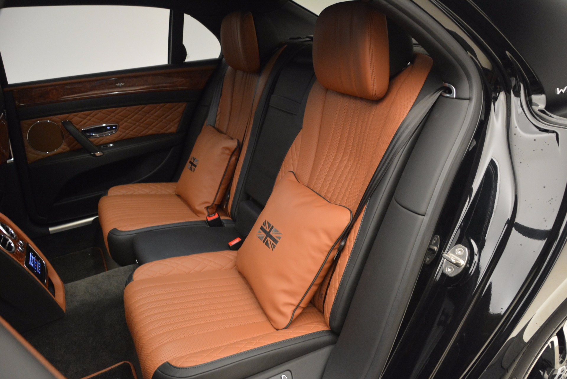 New-2017-Bentley-Flying-Spur-W12