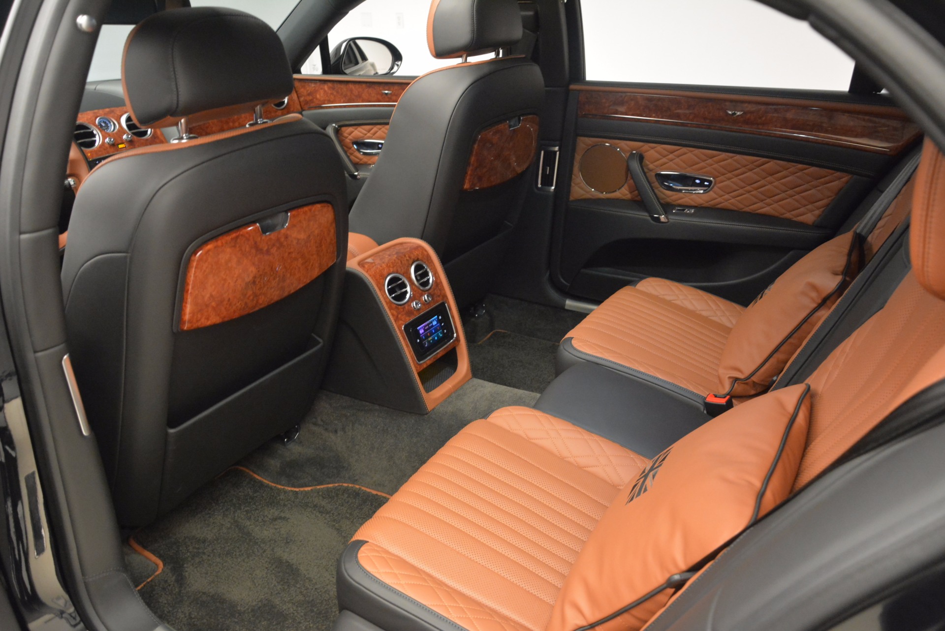 New-2017-Bentley-Flying-Spur-W12