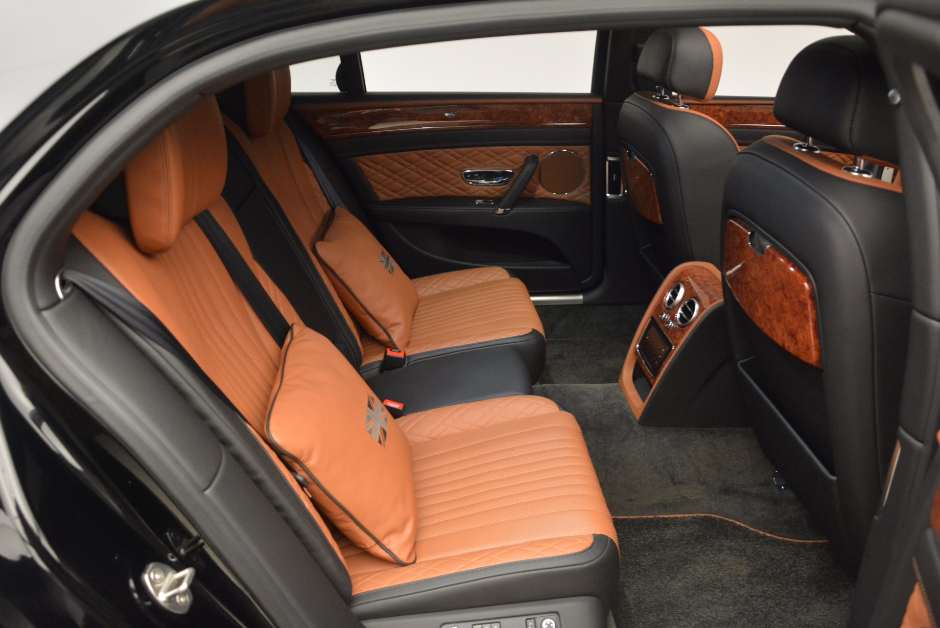 New-2017-Bentley-Flying-Spur-W12