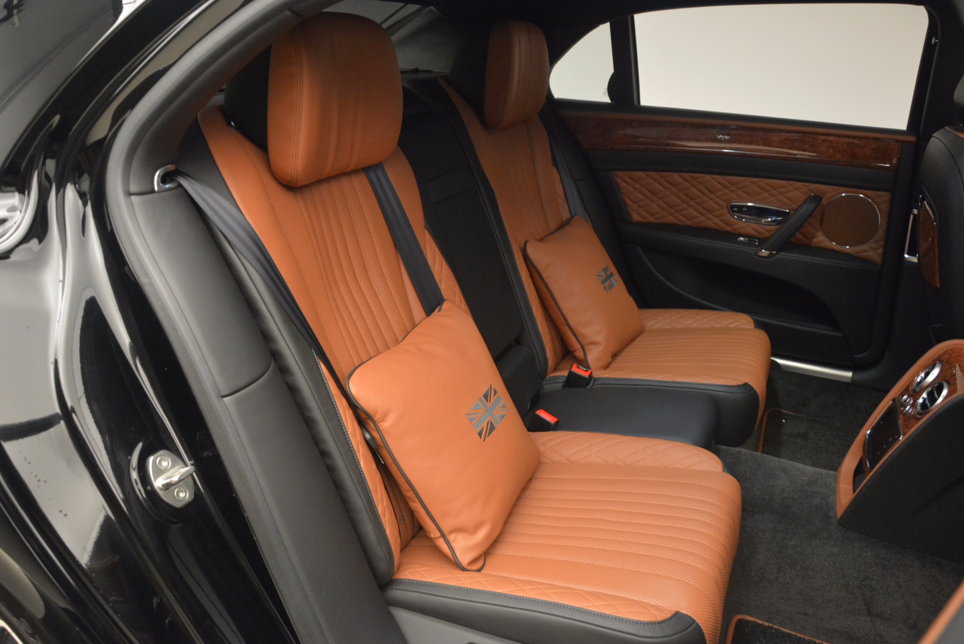 New-2017-Bentley-Flying-Spur-W12