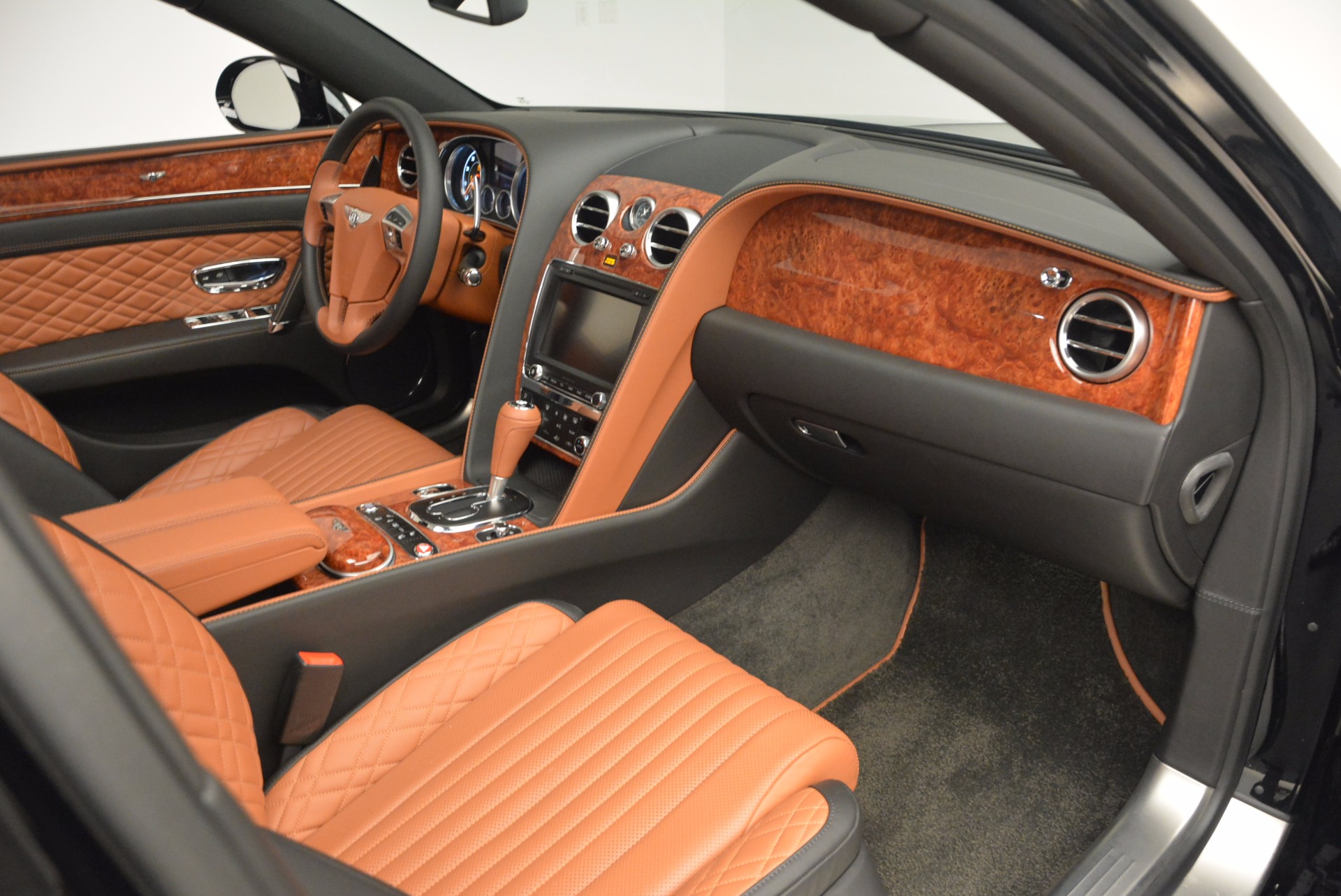 New-2017-Bentley-Flying-Spur-W12