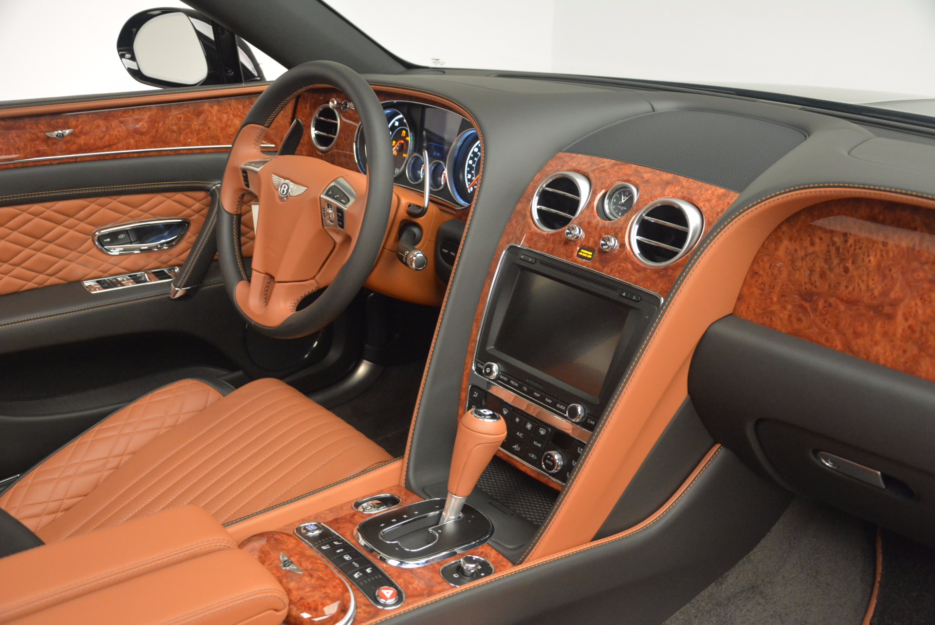 New-2017-Bentley-Flying-Spur-W12