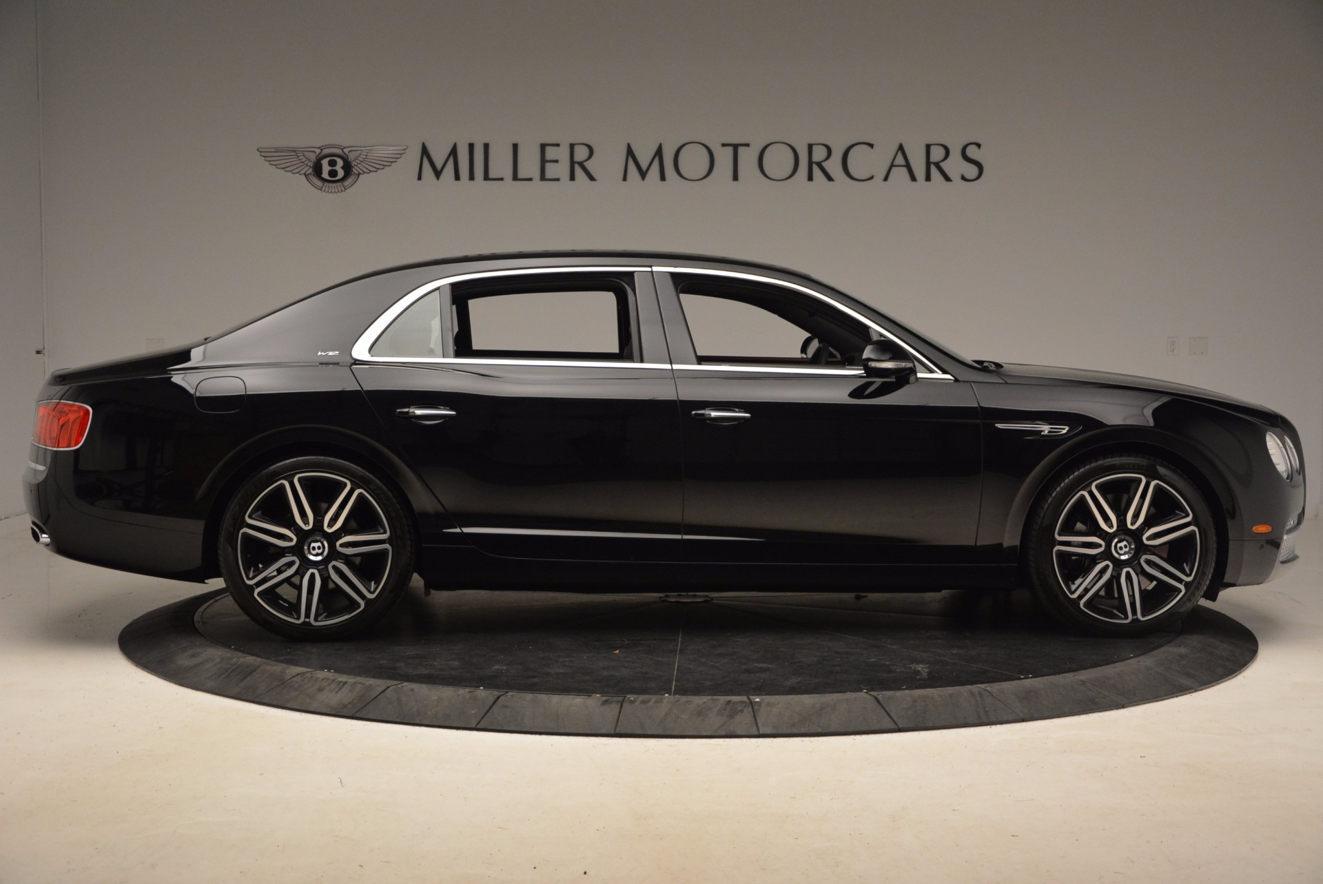 New-2017-Bentley-Flying-Spur-W12