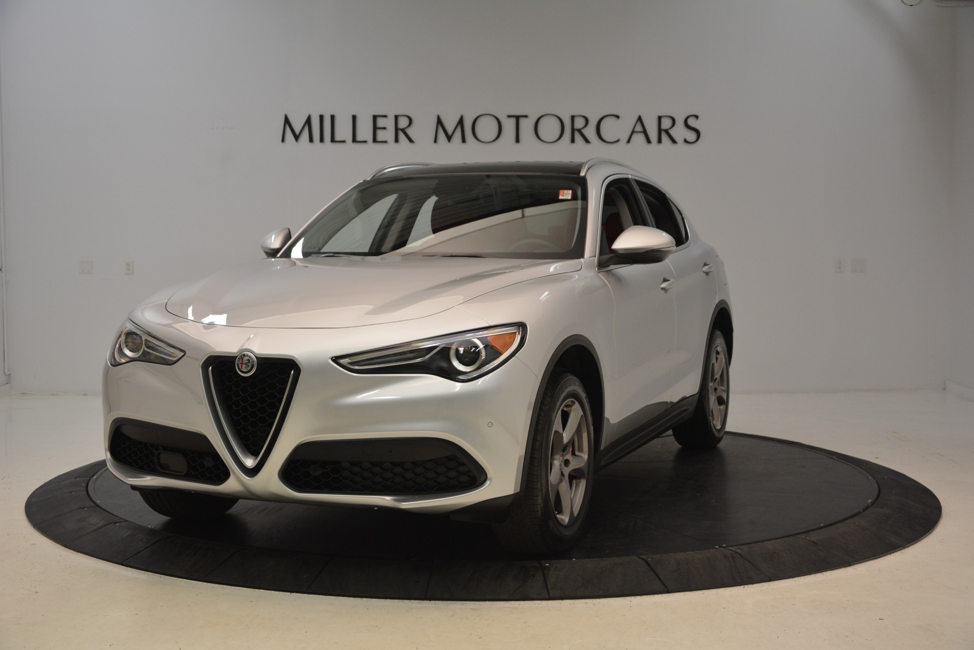 New-2018-Alfa-Romeo-Stelvio-Q4