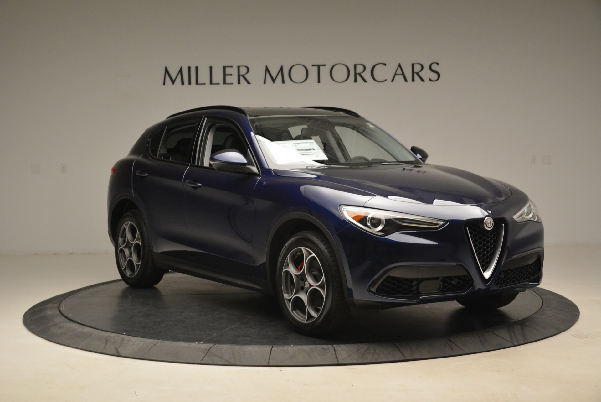 New-2018-Alfa-Romeo-Stelvio-Sport-Q4