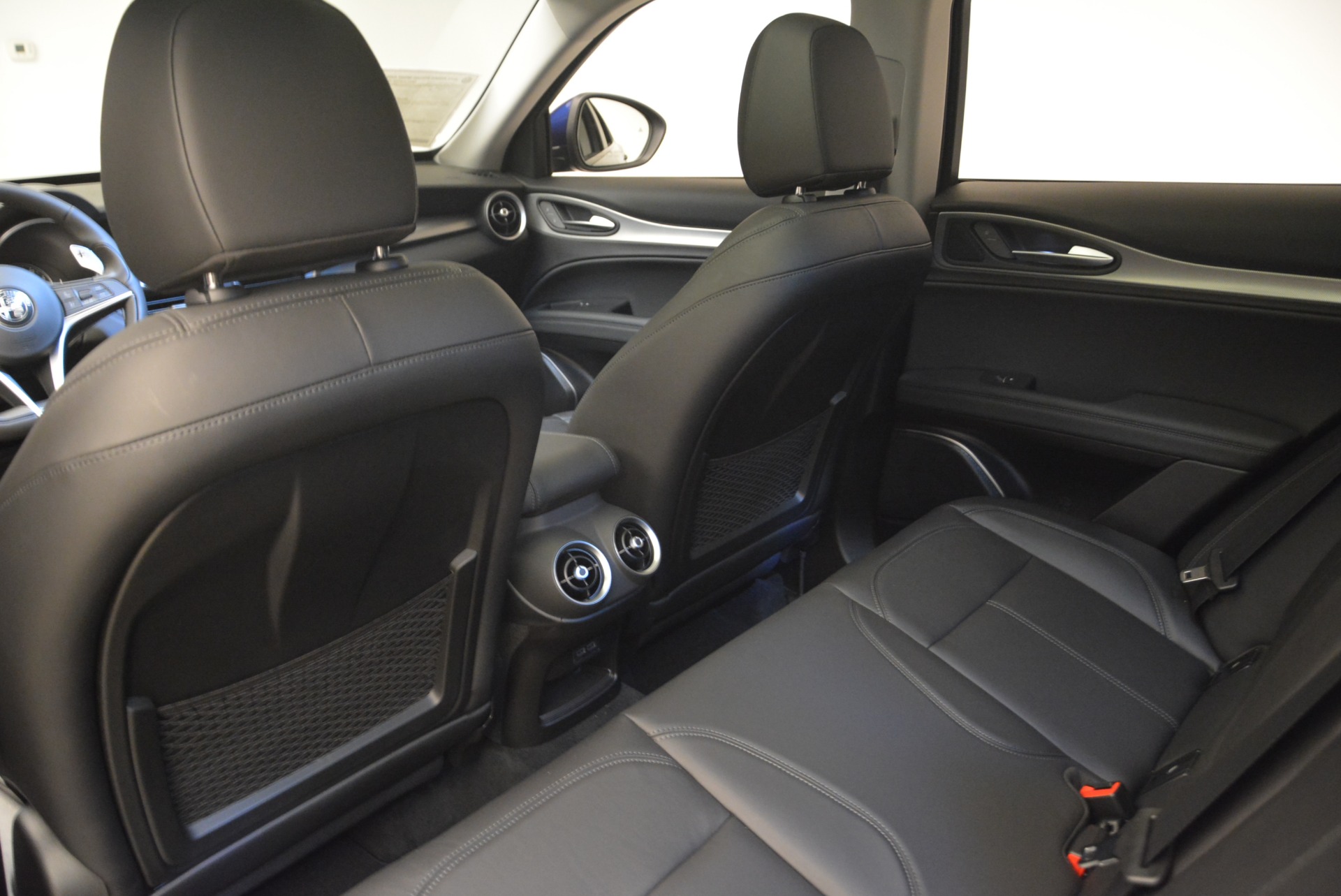 New-2018-Alfa-Romeo-Stelvio-Sport-Q4