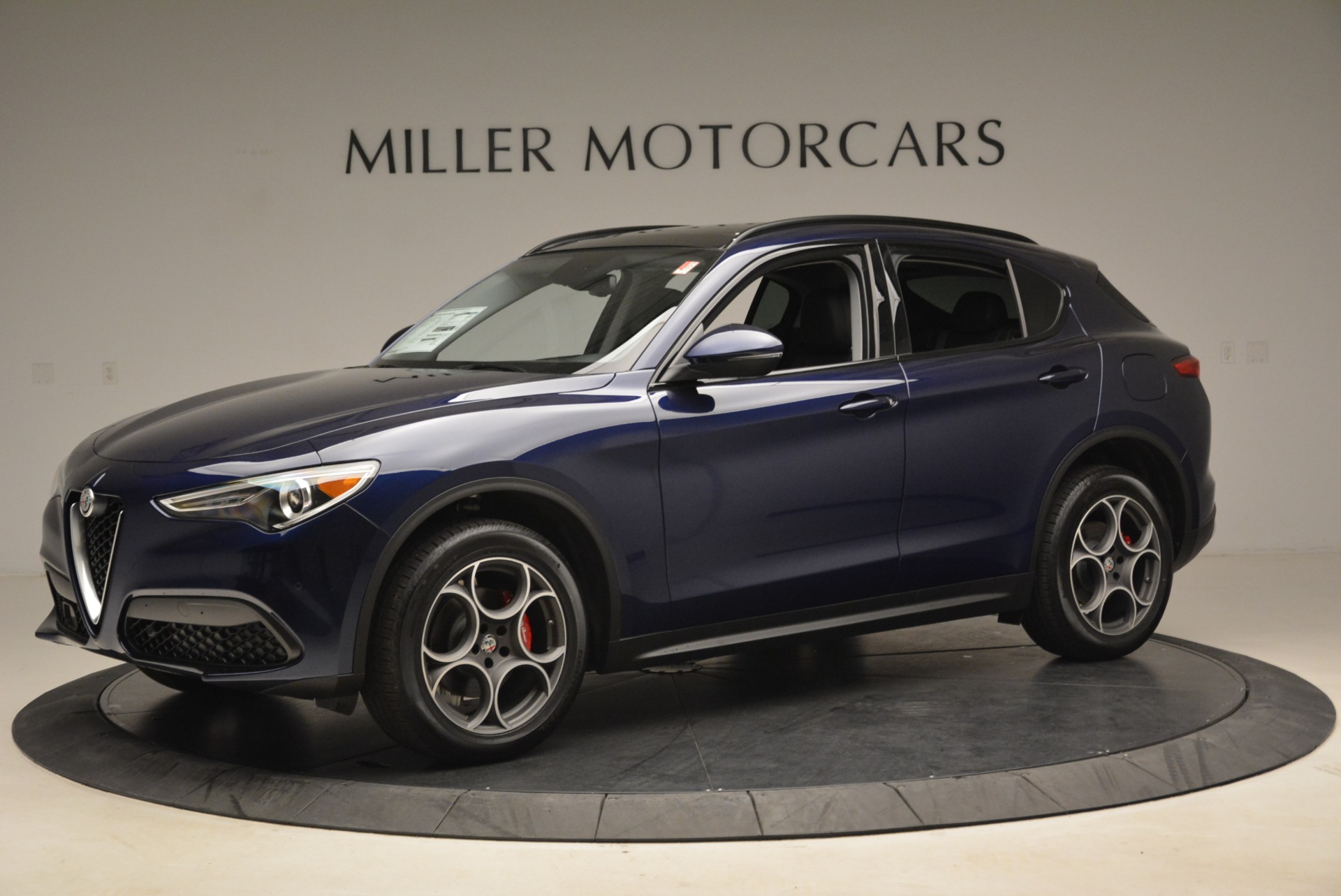 New-2018-Alfa-Romeo-Stelvio-Sport-Q4