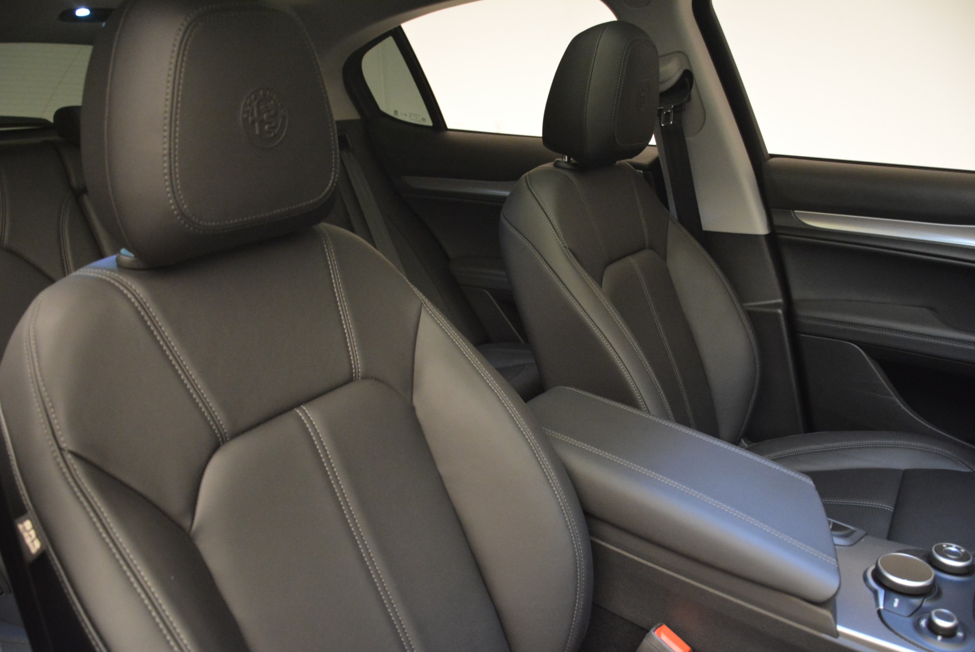 New-2018-Alfa-Romeo-Stelvio-Sport-Q4