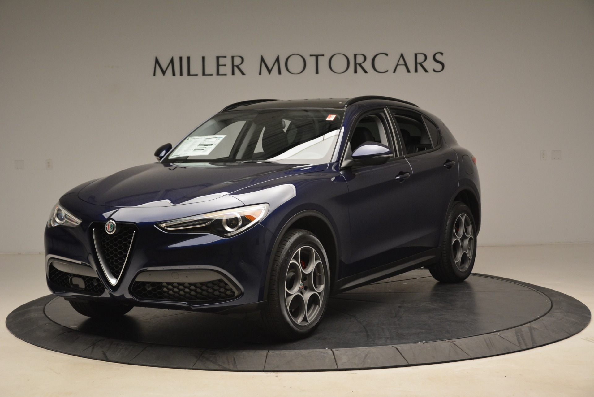 New-2018-Alfa-Romeo-Stelvio-Sport-Q4