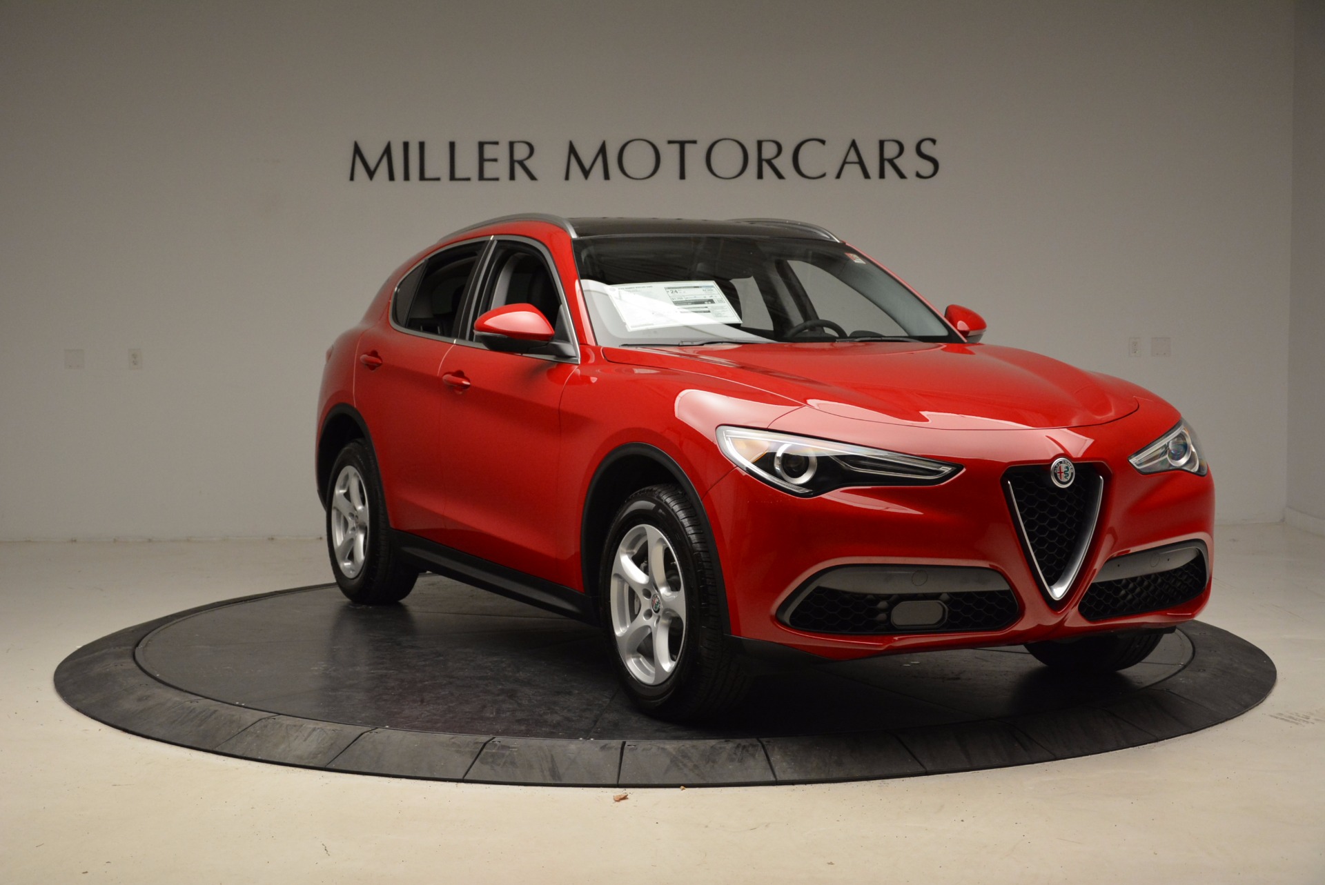 New-2018-Alfa-Romeo-Stelvio-Q4