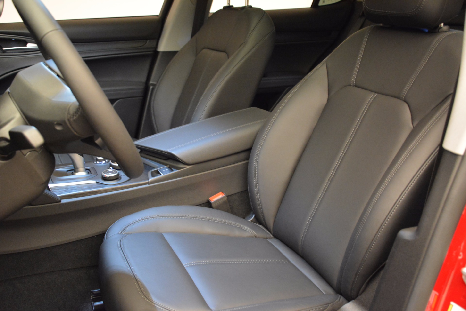 New-2018-Alfa-Romeo-Stelvio-Q4