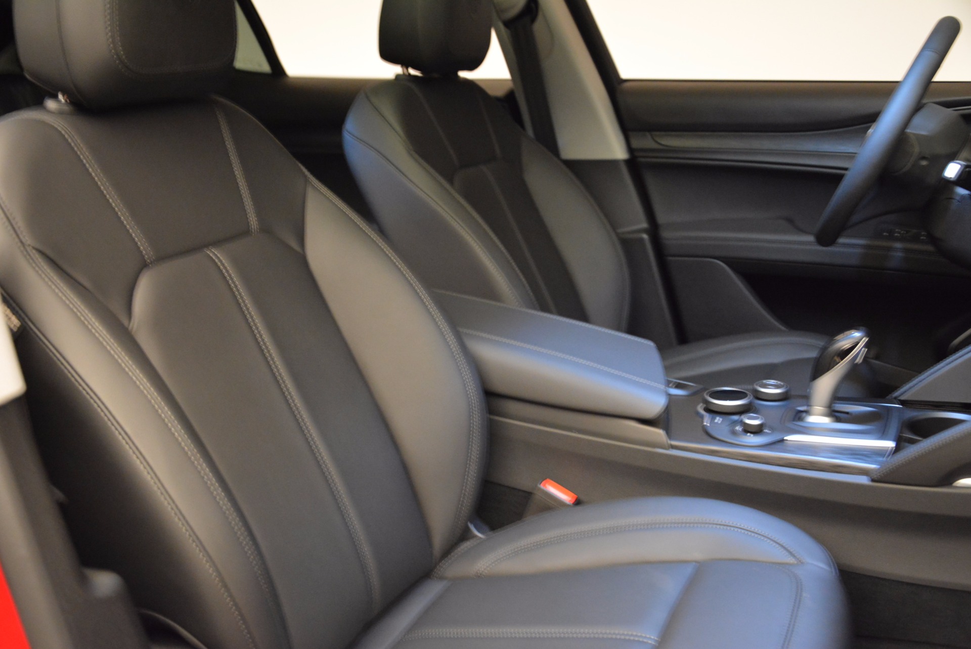 New-2018-Alfa-Romeo-Stelvio-Q4