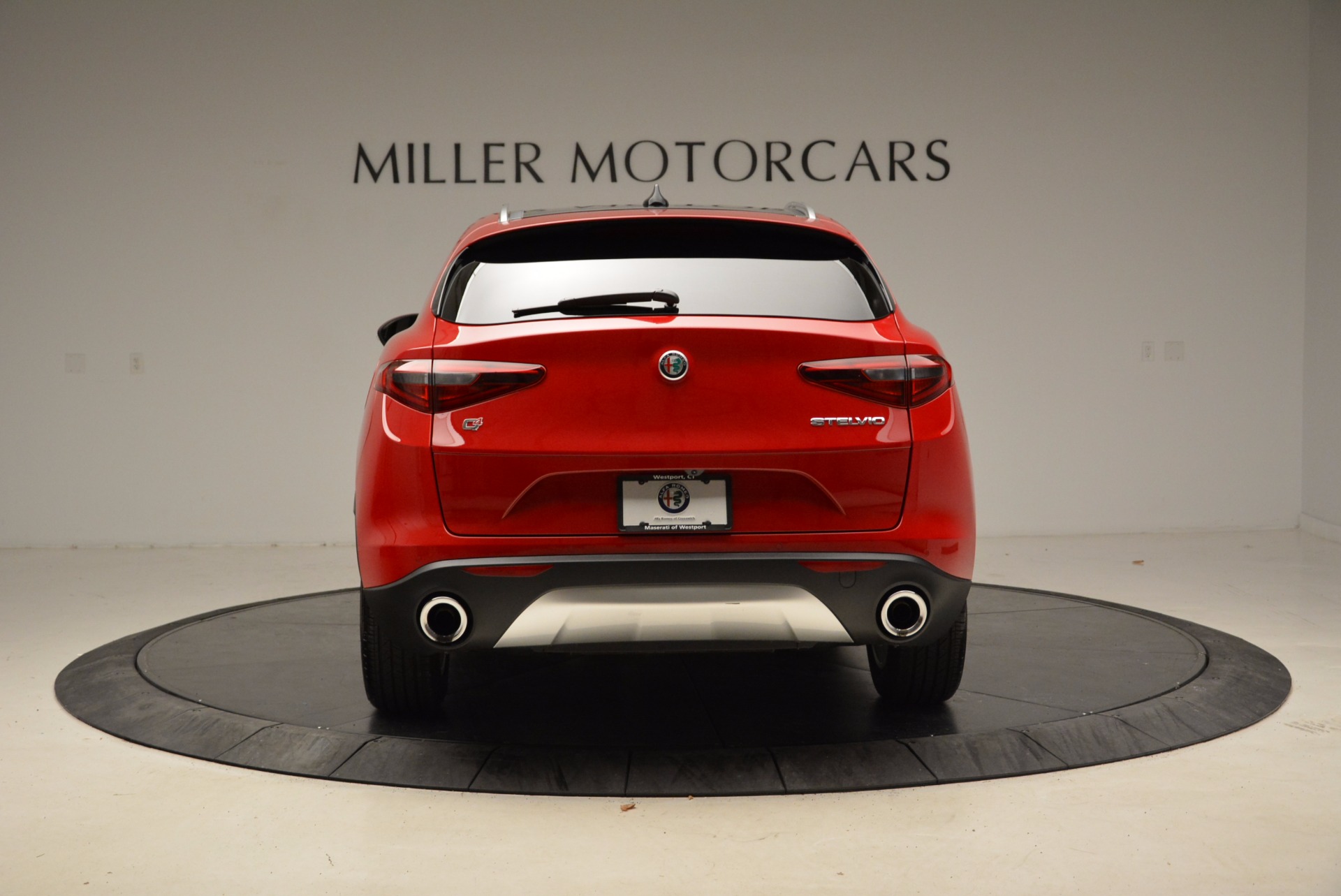 New-2018-Alfa-Romeo-Stelvio-Q4