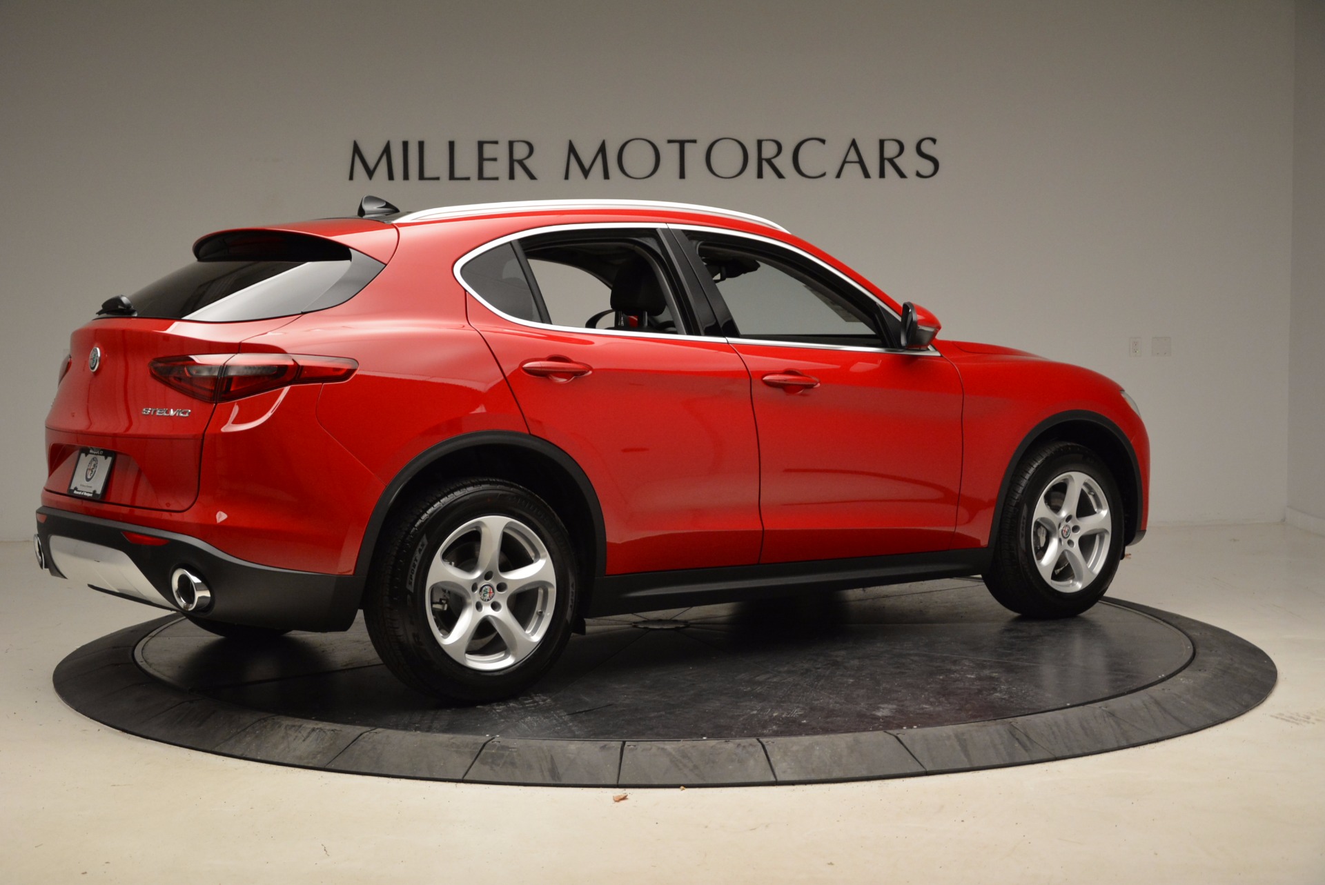 New-2018-Alfa-Romeo-Stelvio-Q4