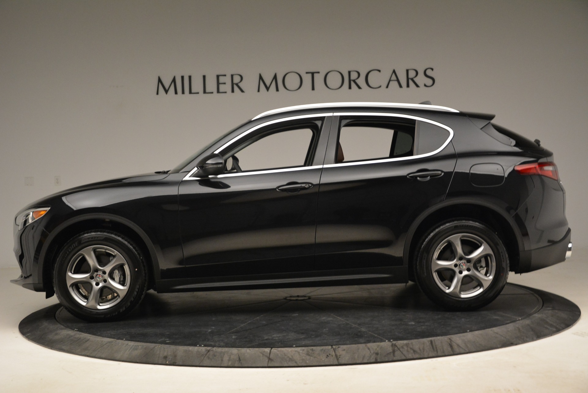 New-2018-Alfa-Romeo-Stelvio-Q4